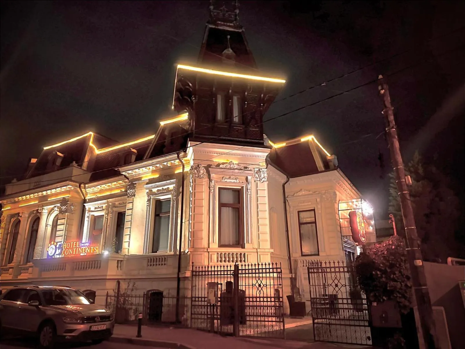 Property building in Hotel 5 Continents