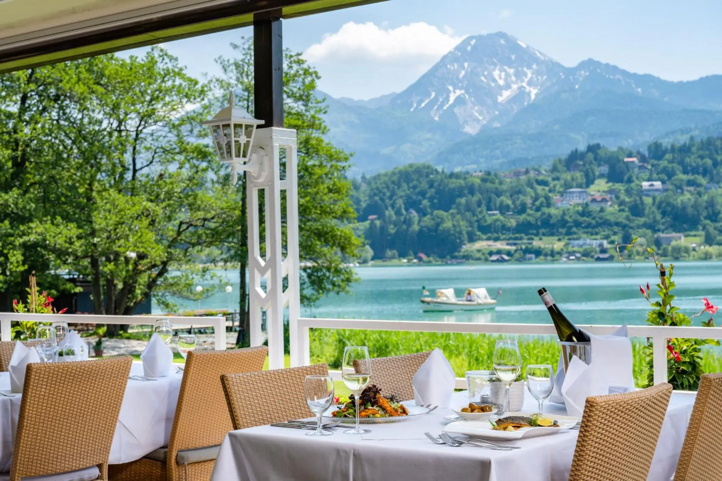 Restaurant/Places to Eat in Inselhotel Faakersee