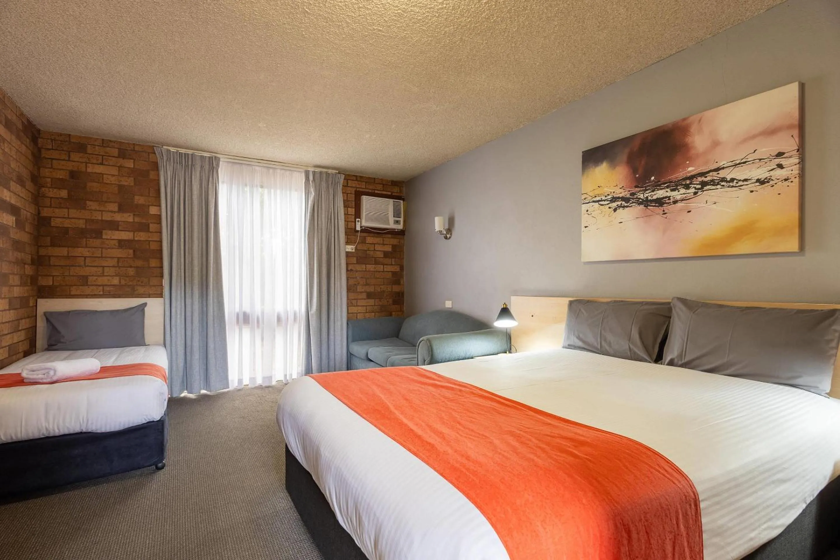 Bedroom, Bed in Comfort Inn Dubbo City