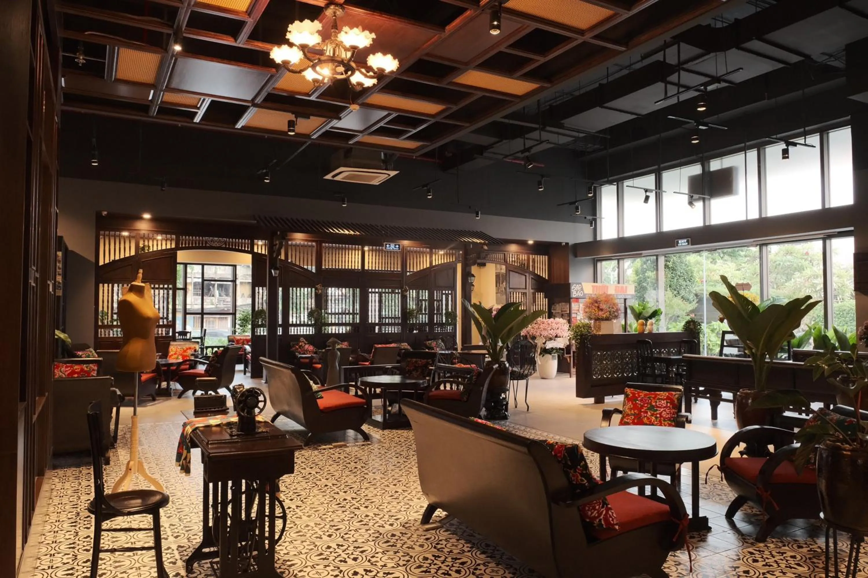 Restaurant/places to eat in Saigon Sirius