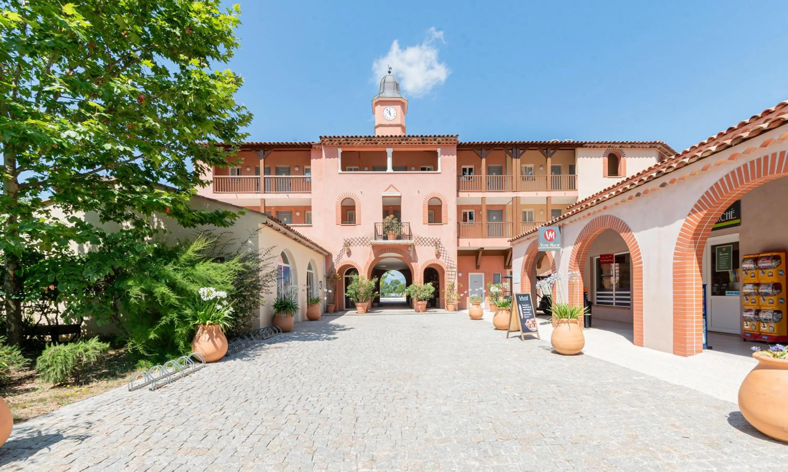 Property building in Village Pierre & Vacances Le Rouret