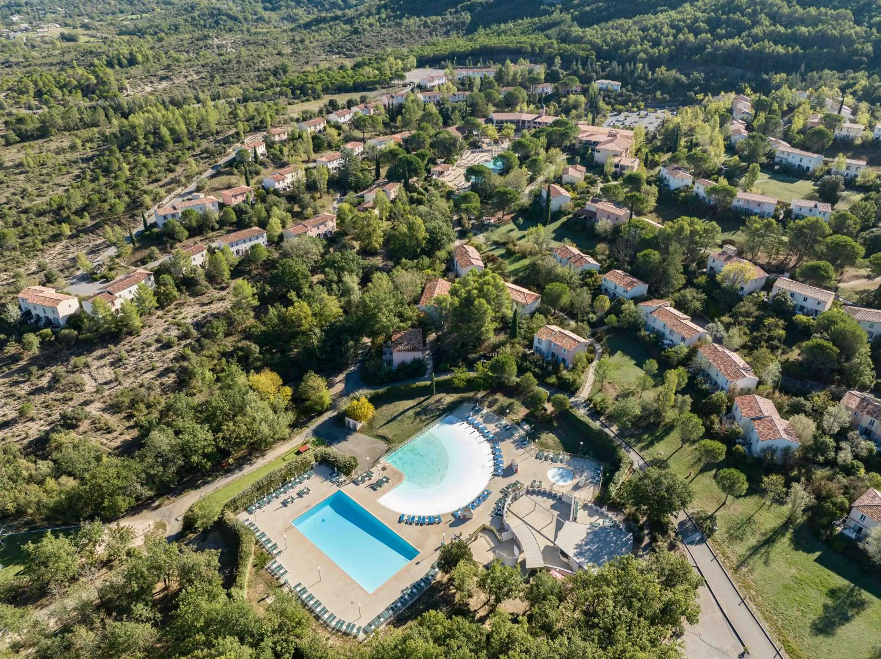 Property building in Village Pierre & Vacances Le Rouret