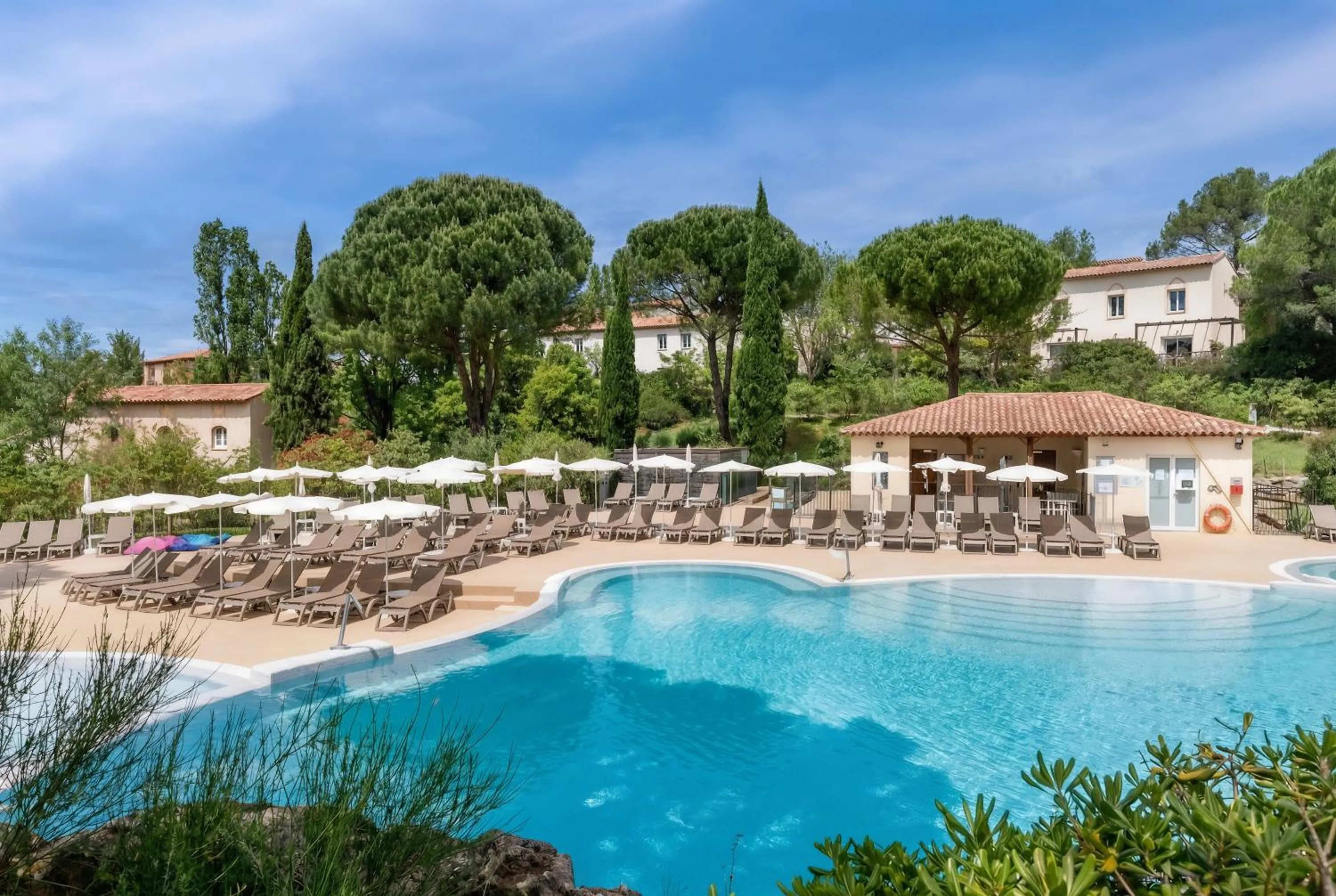 Property building in Village Pierre & Vacances Le Rouret
