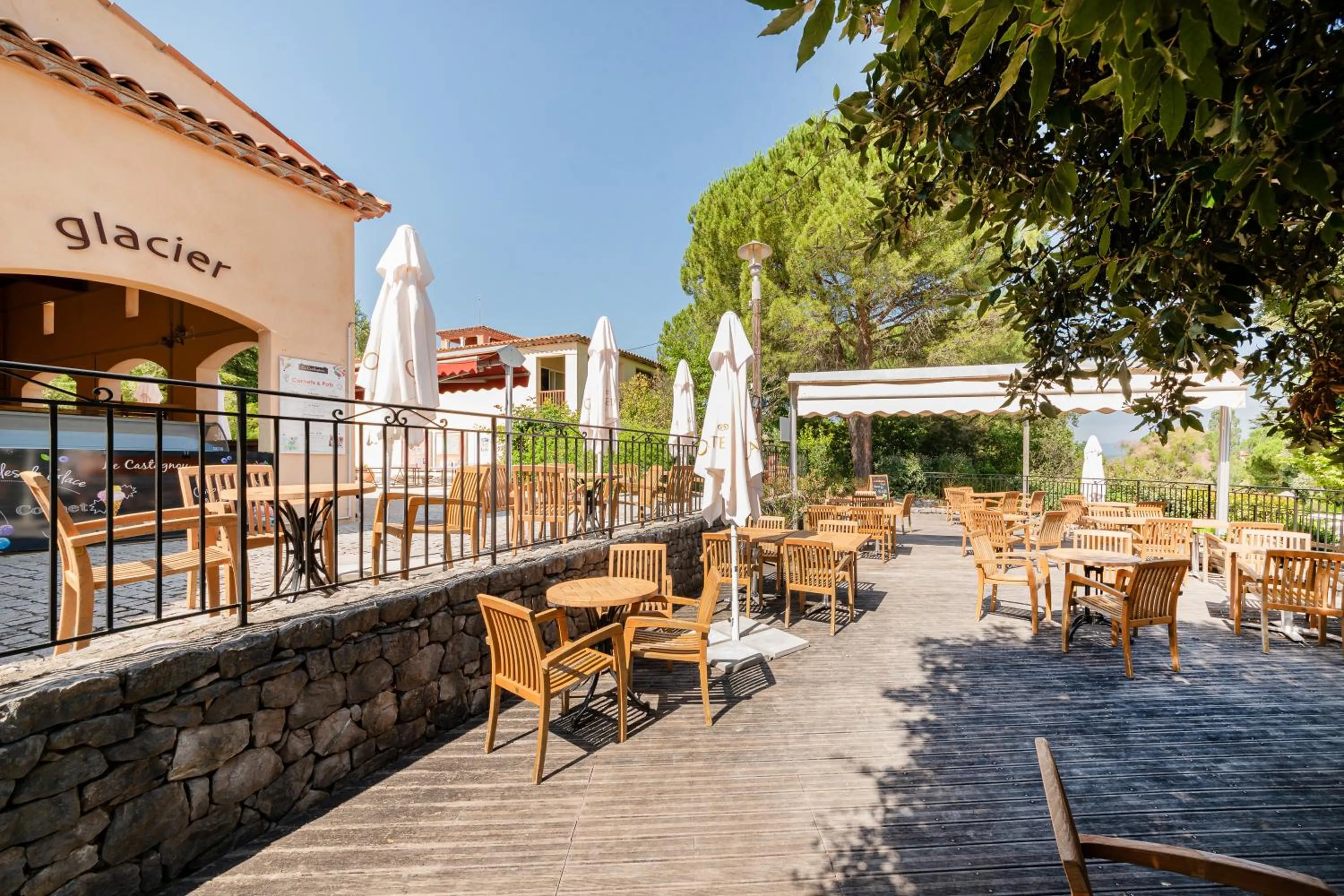 Property building in Village Pierre & Vacances Le Rouret