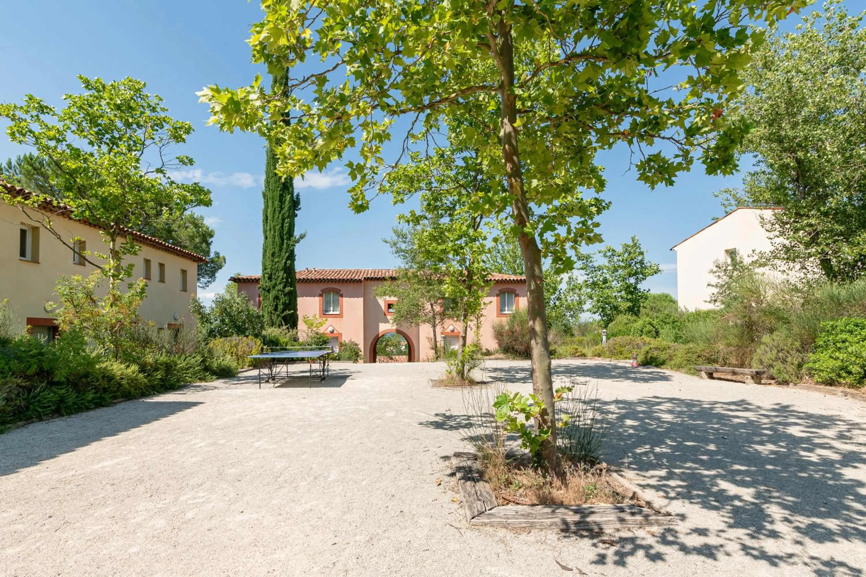 Property building in Village Pierre & Vacances Le Rouret