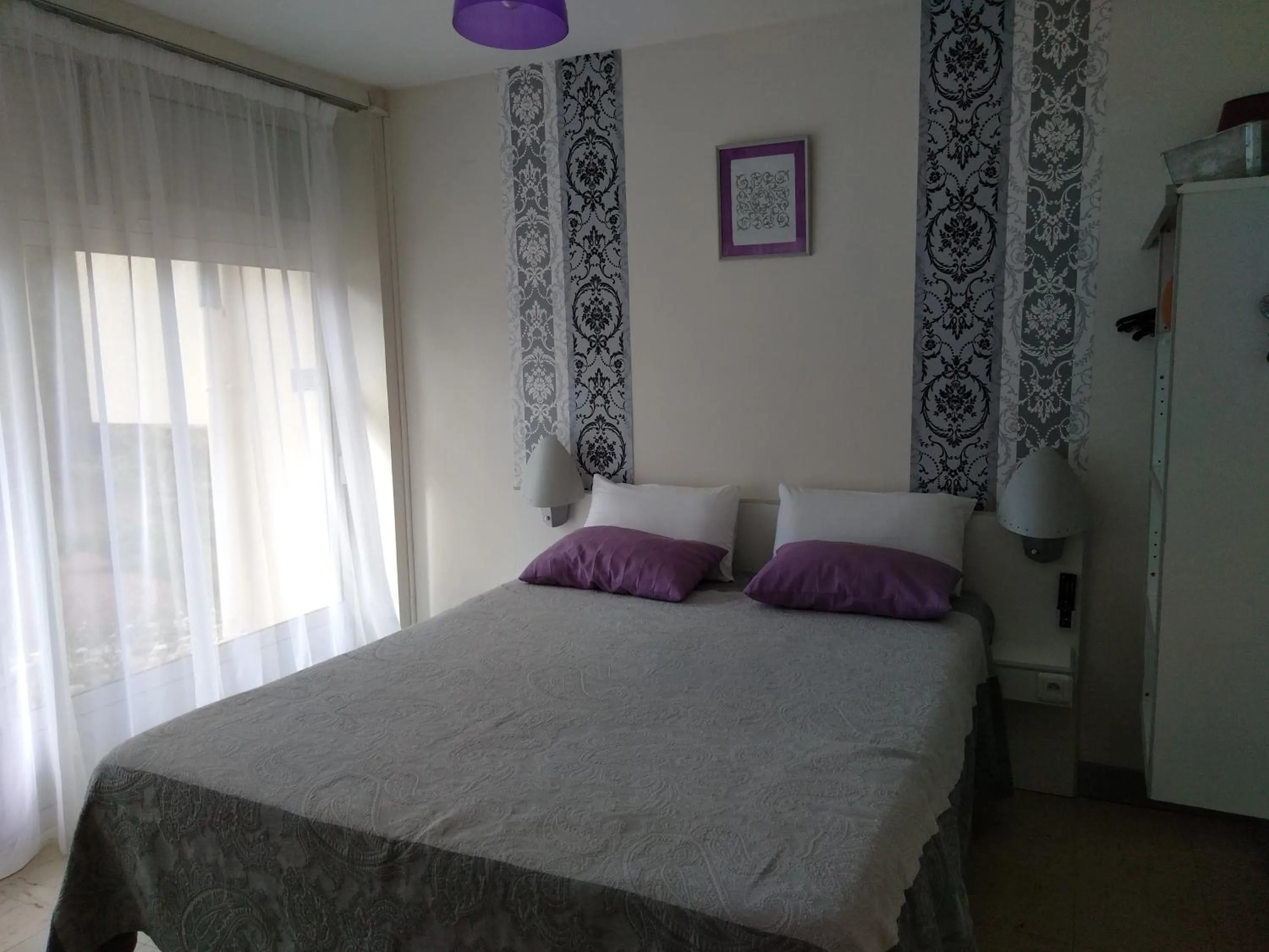 Bed in hotel l'échappée d'oléron