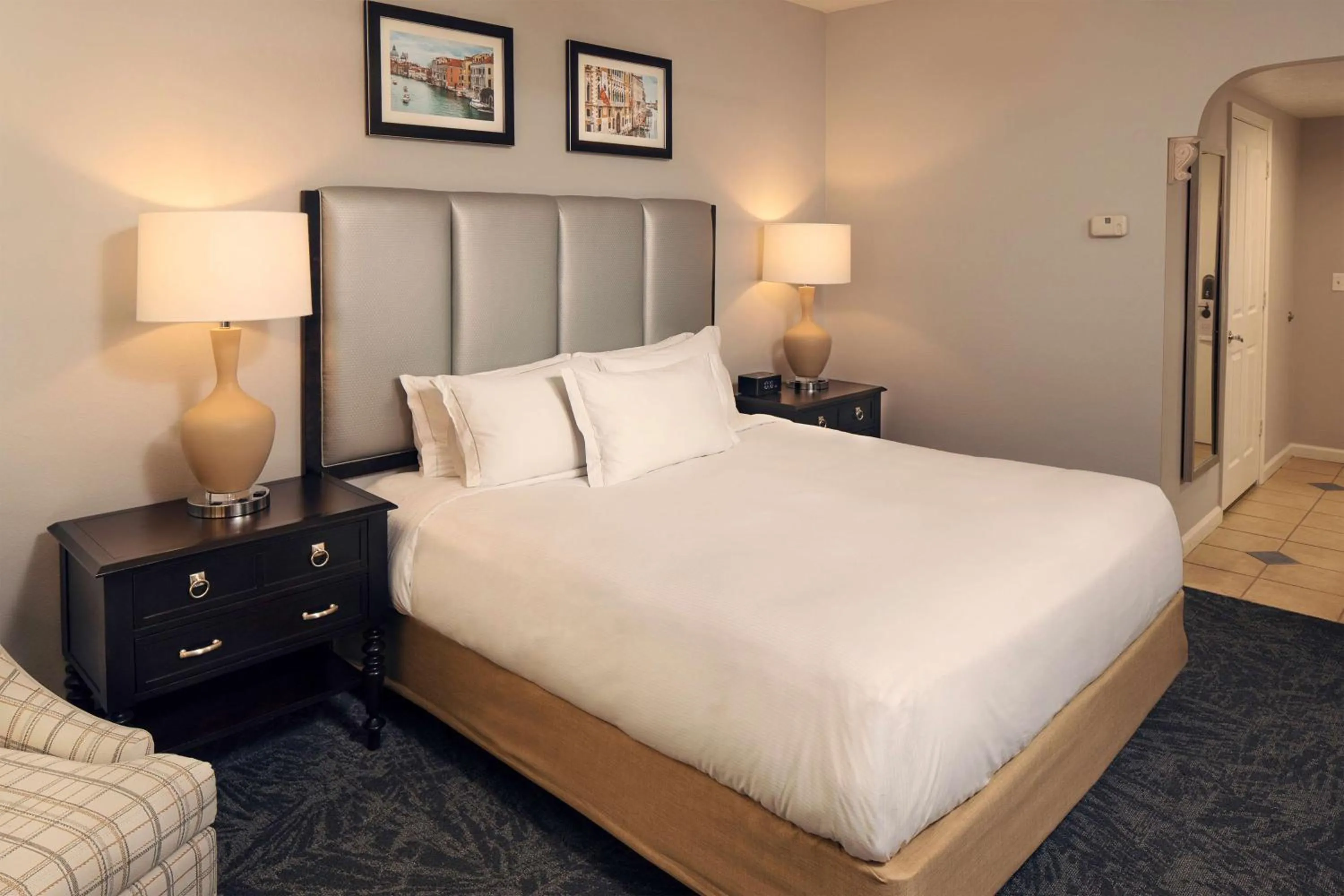 Bed in Hilton Grand Vacations Club Tuscany Village Orlando