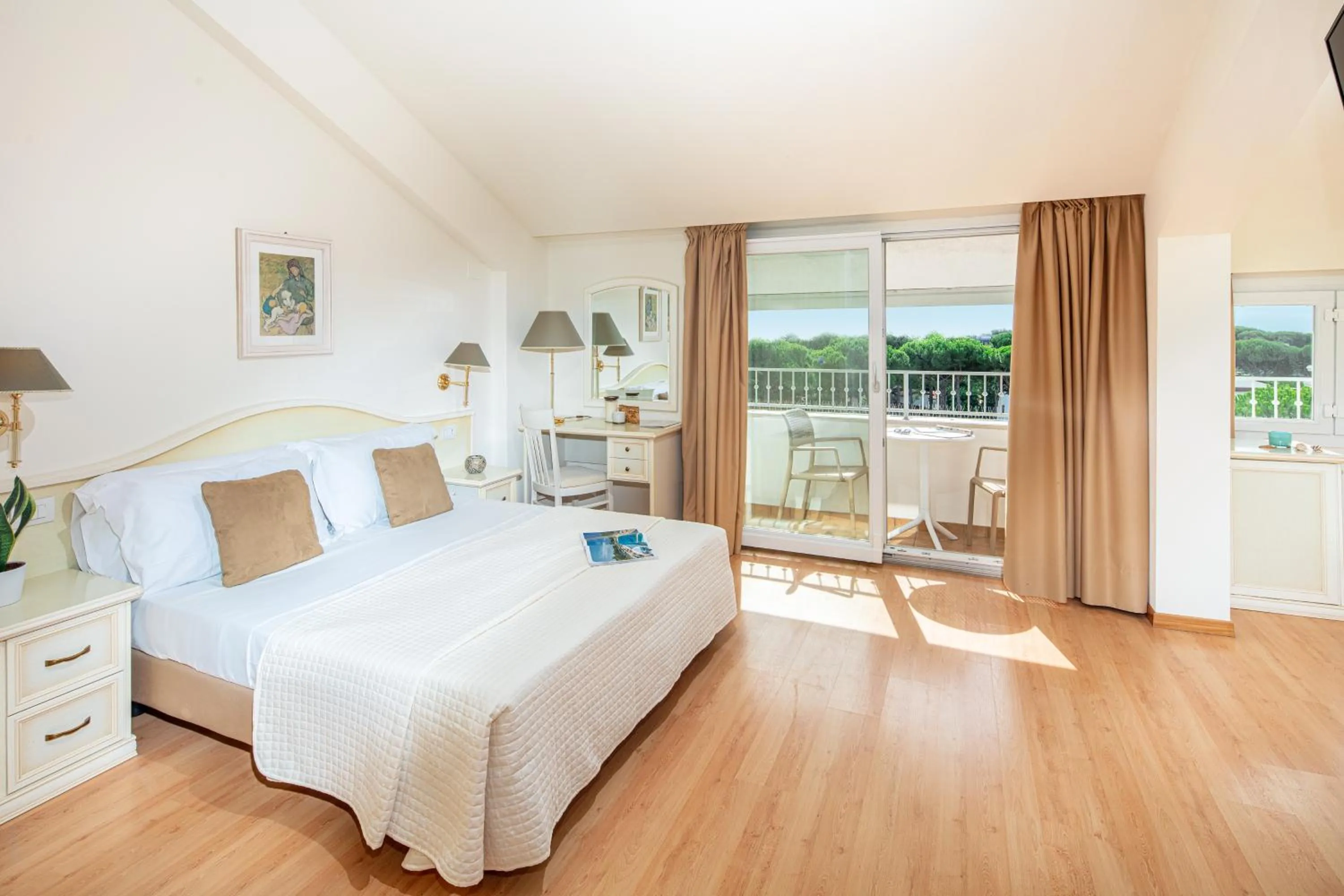 Property building, Bed in Hotel Jasminum