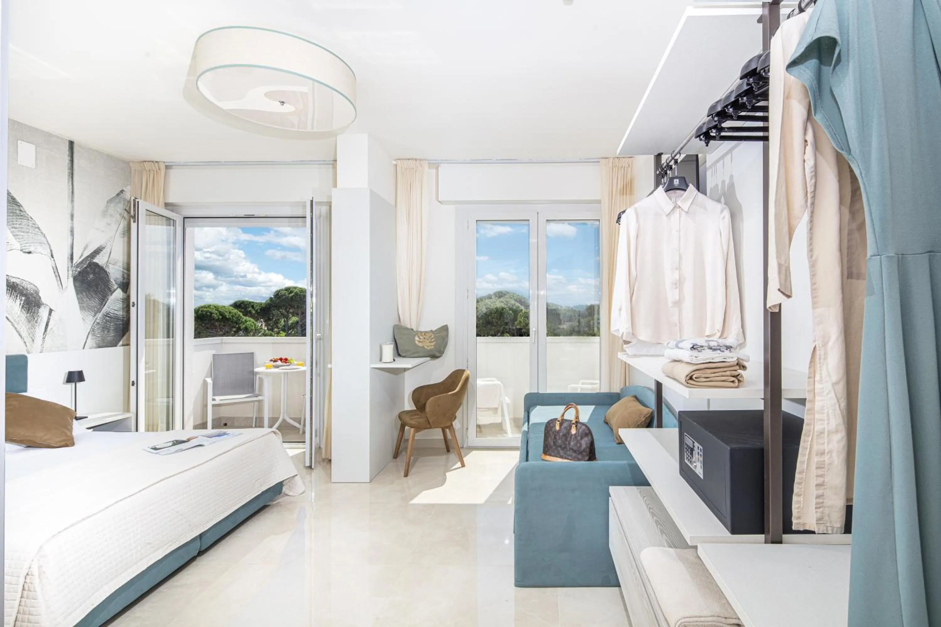 Property building, Bed in Hotel Jasminum