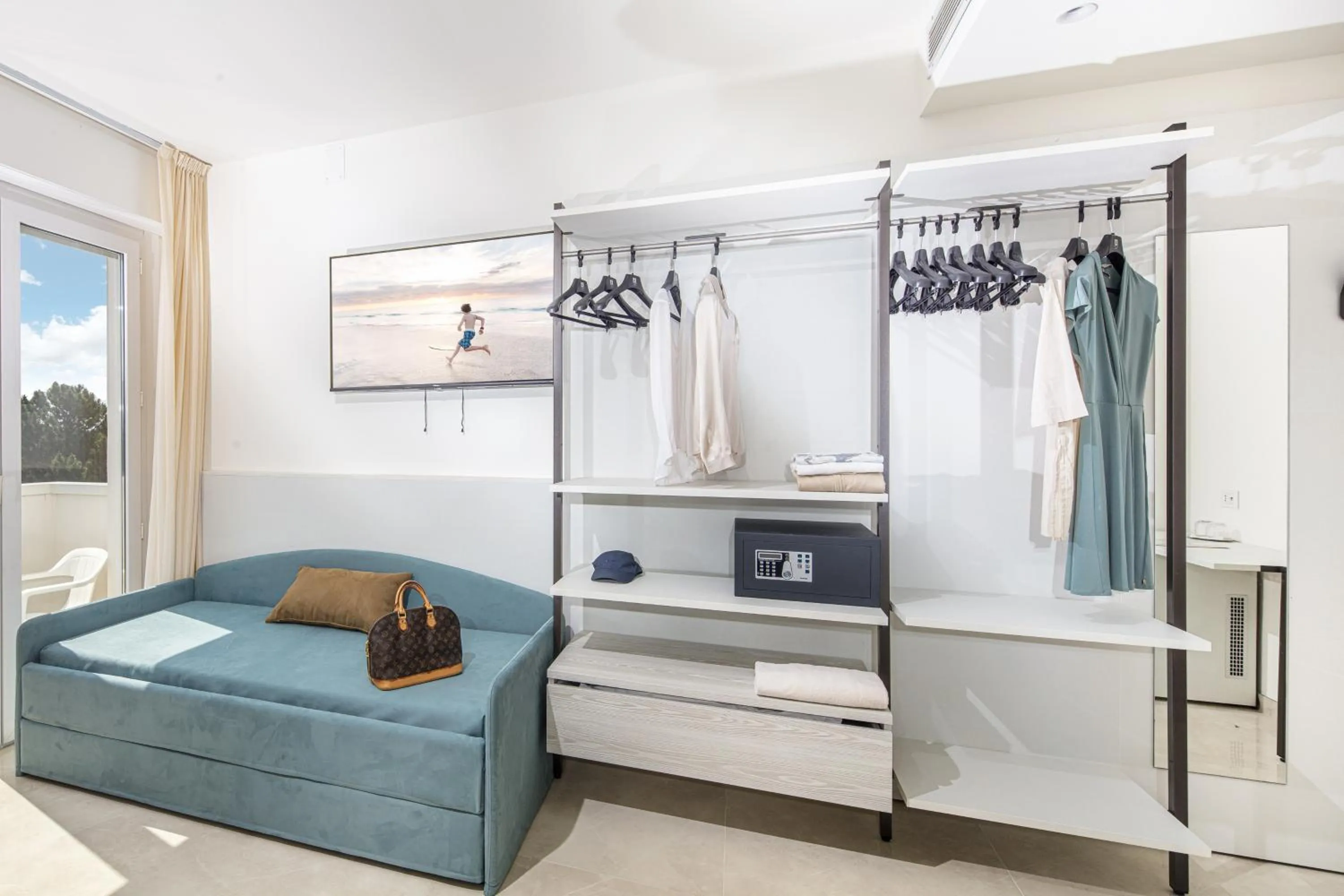 Property building, Bed in Hotel Jasminum