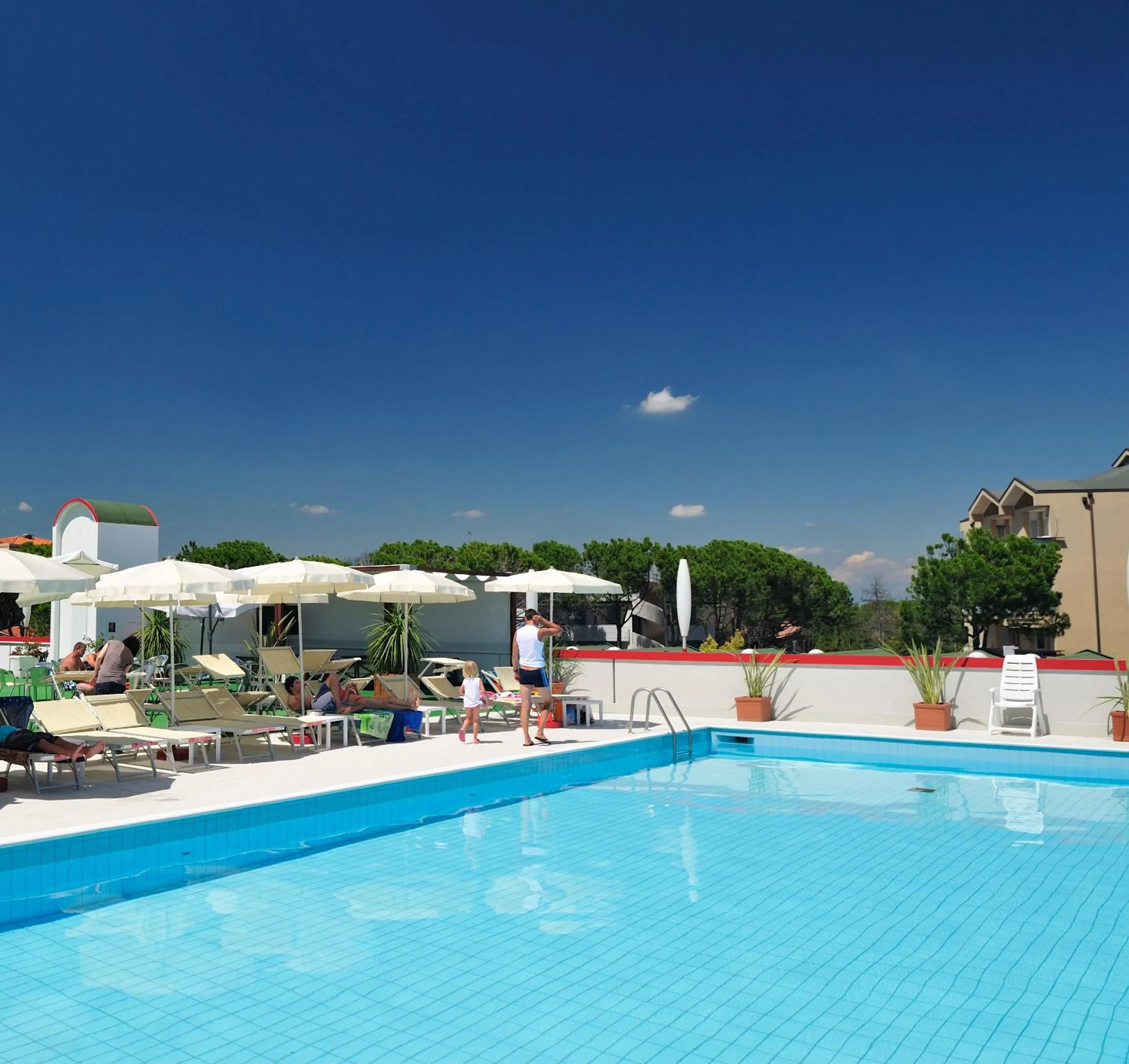 Swimming pool in Hotel Jasminum