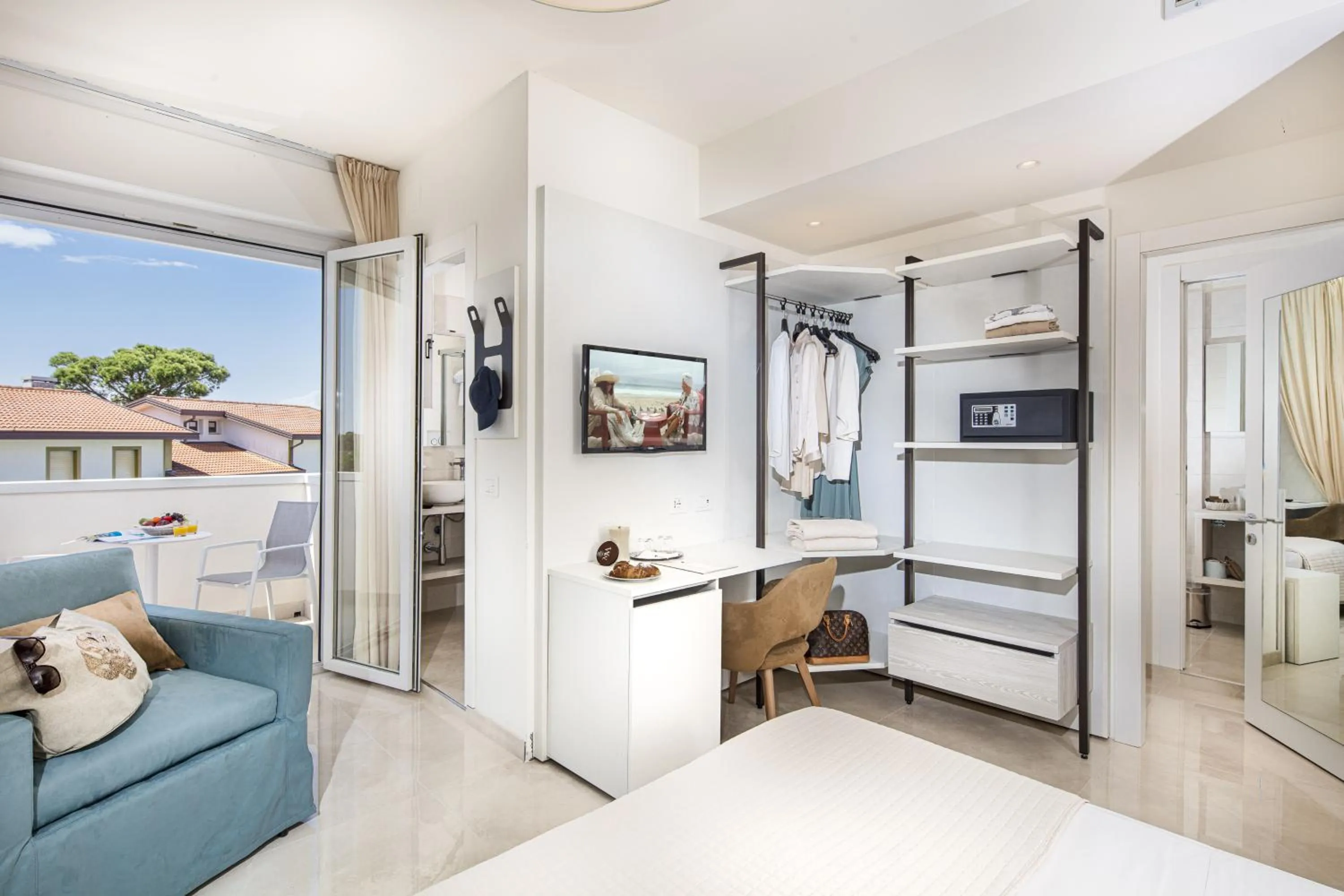 Property building, Bed in Hotel Jasminum