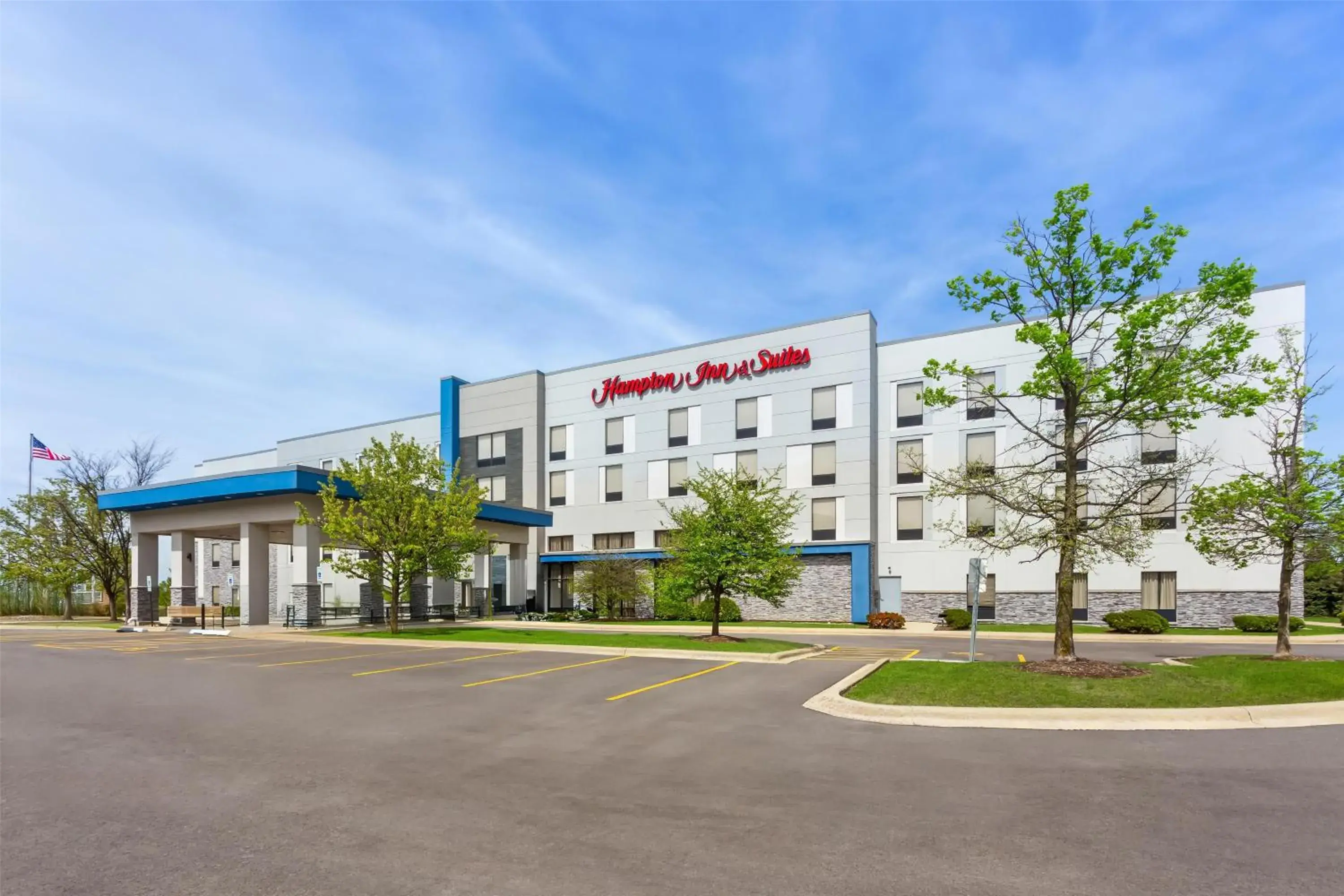 Property building in Hampton Inn & Suites Bolingbrook Property building in Hampton Inn & Suites Bolingbrook