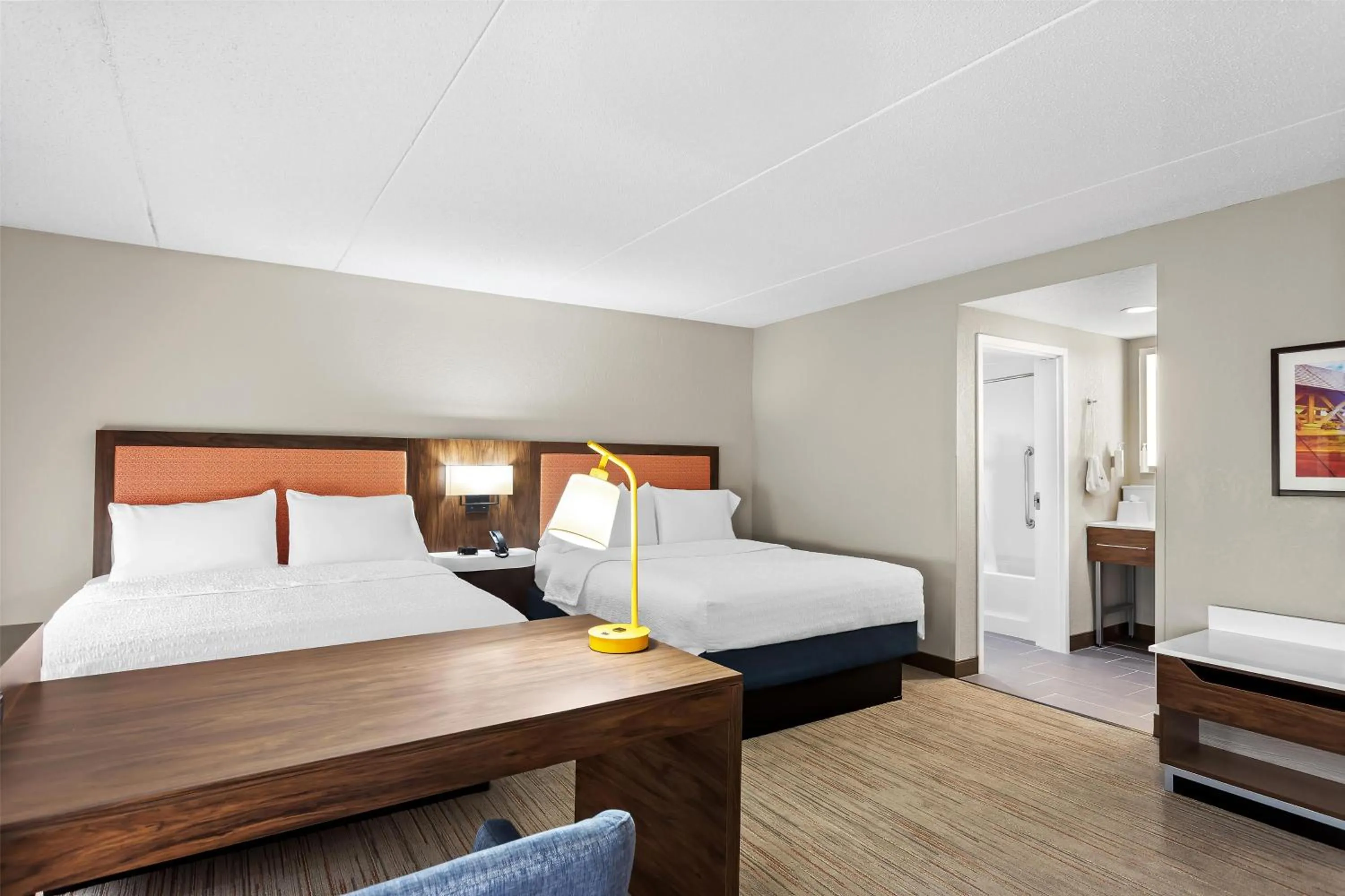 Bedroom, Bed in Hampton Inn & Suites Bolingbrook