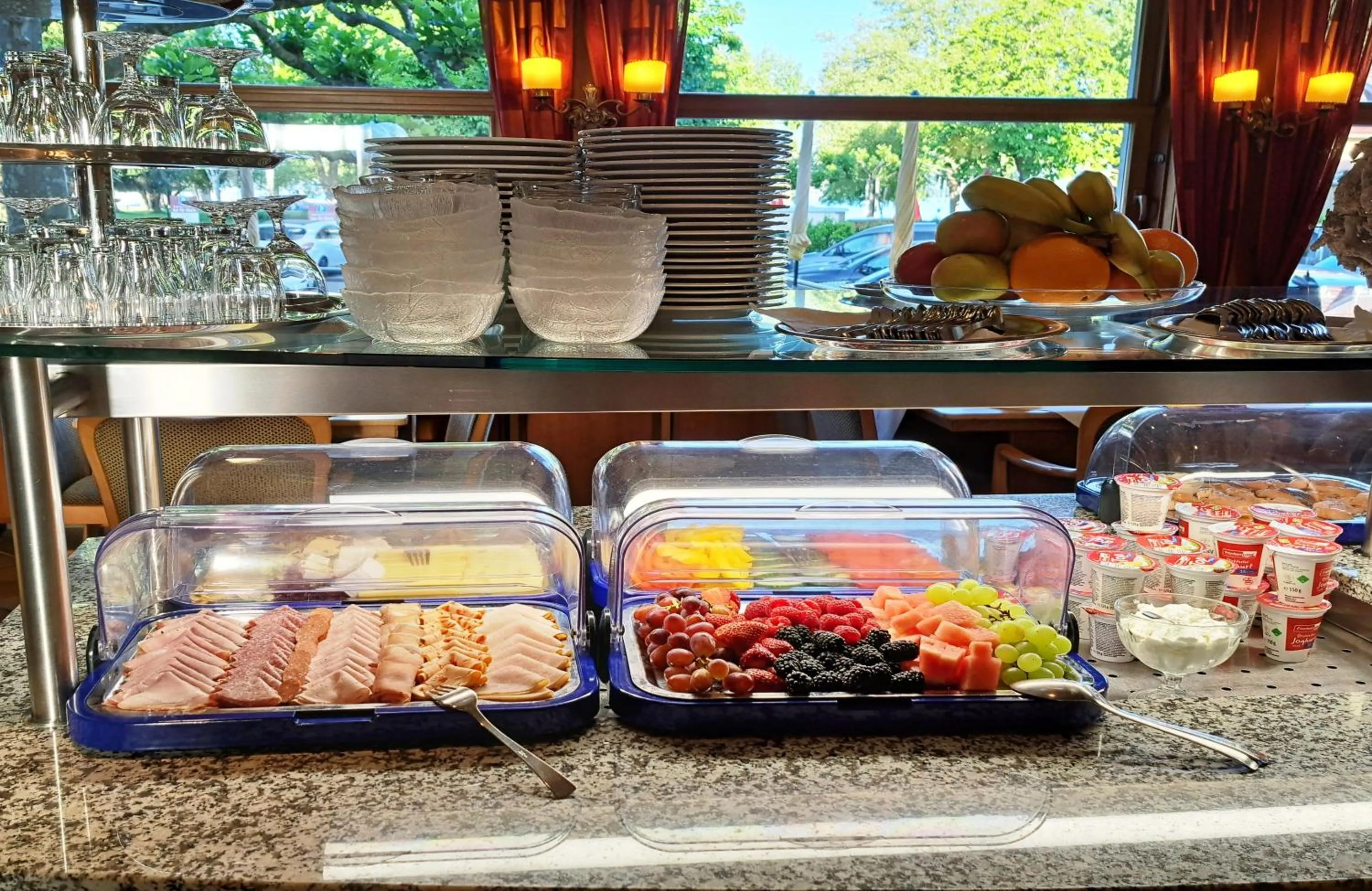 Breakfast in Hotel & Restaurant Mainaublick