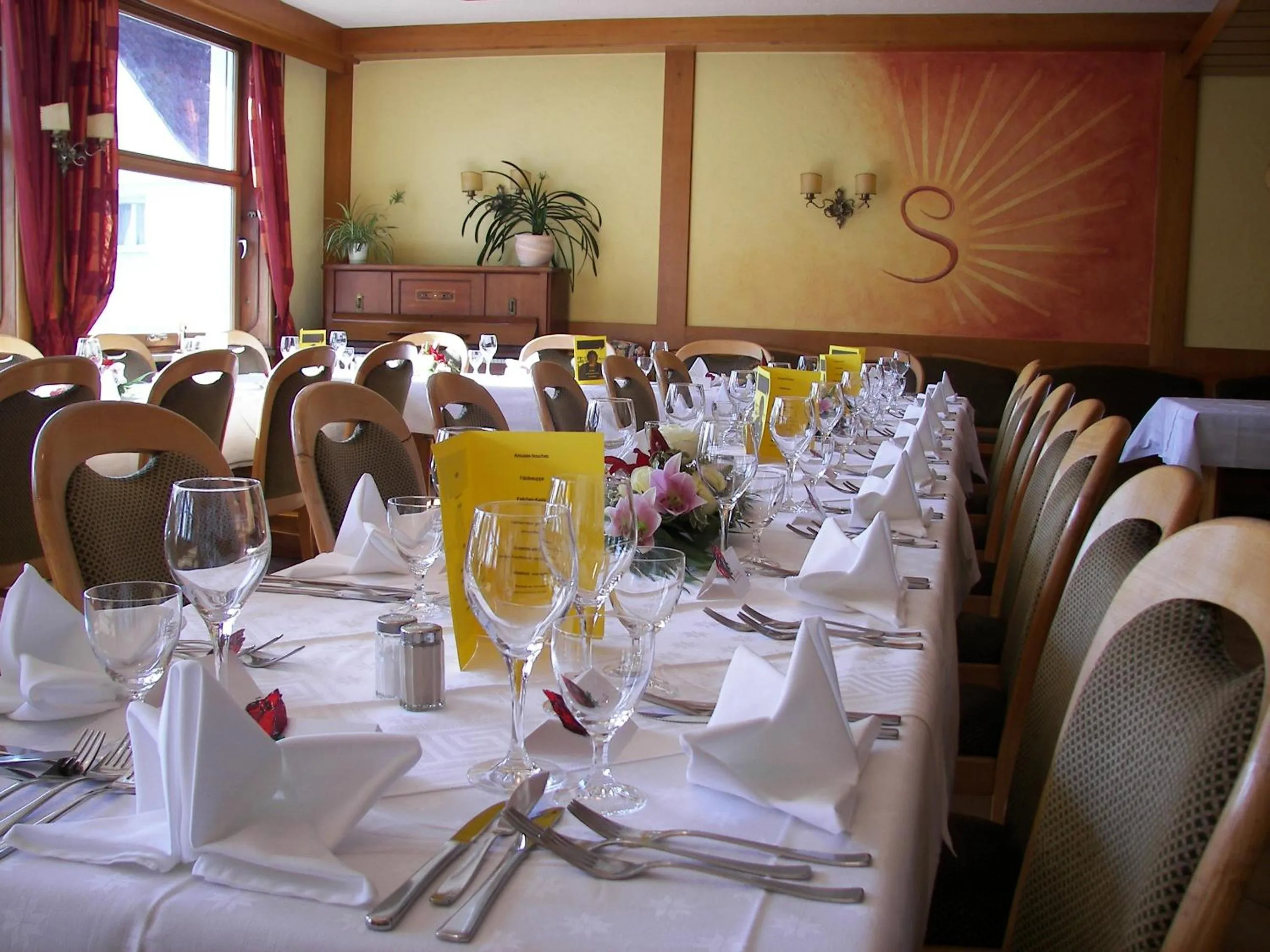 Restaurant/places to eat in Hotel & Restaurant Mainaublick