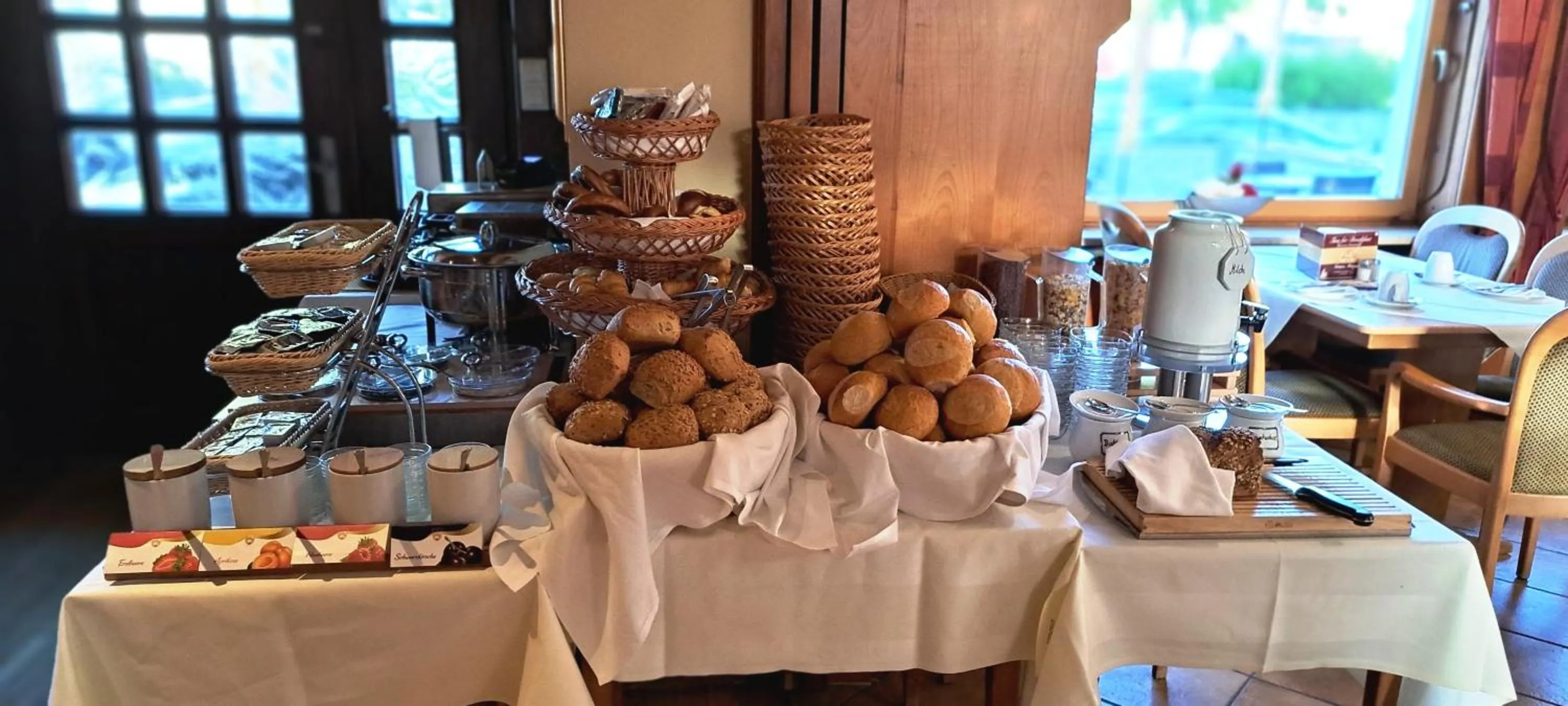 Breakfast in Hotel & Restaurant Mainaublick