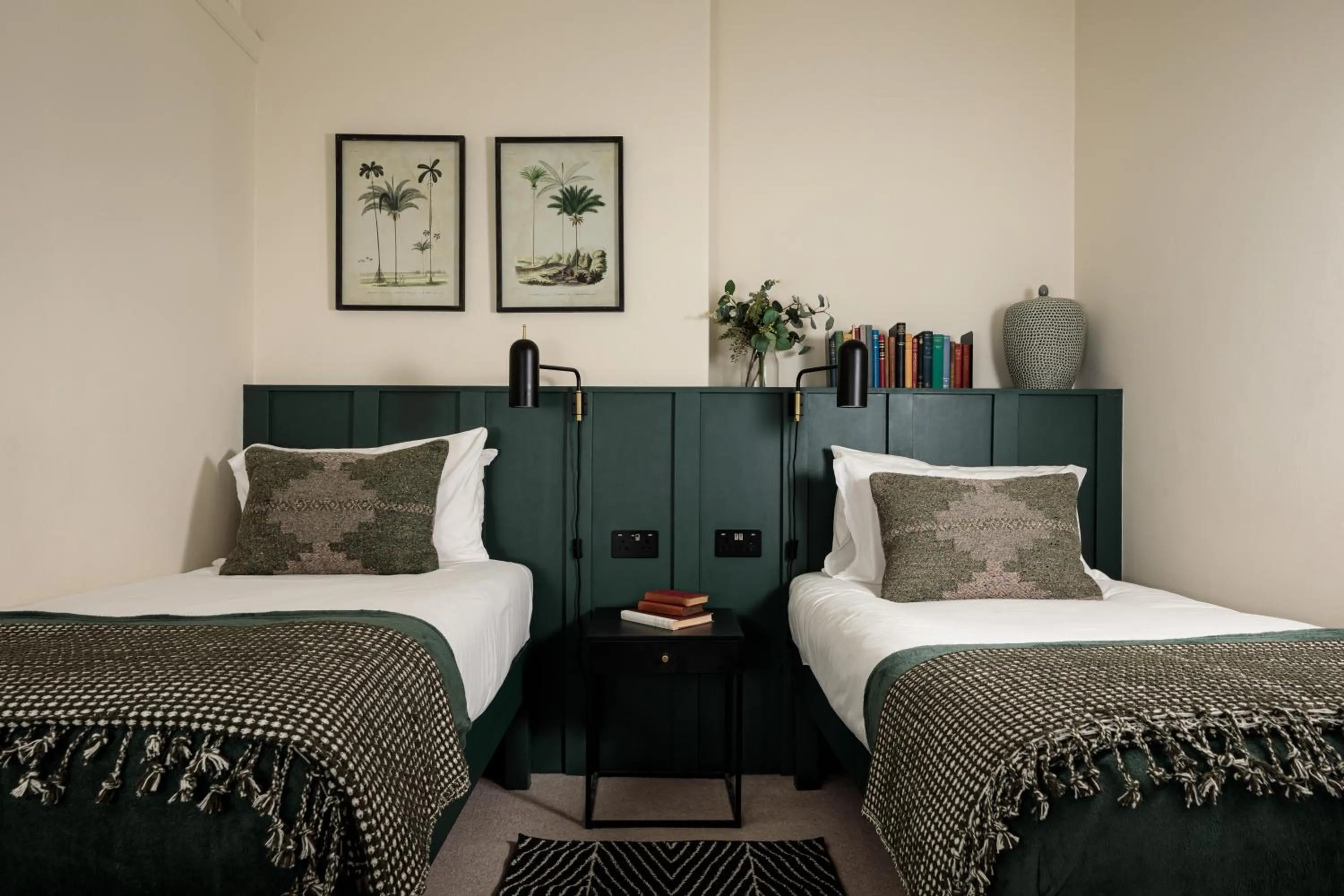 Twin Room En Suite in Brayford House Carholme Road