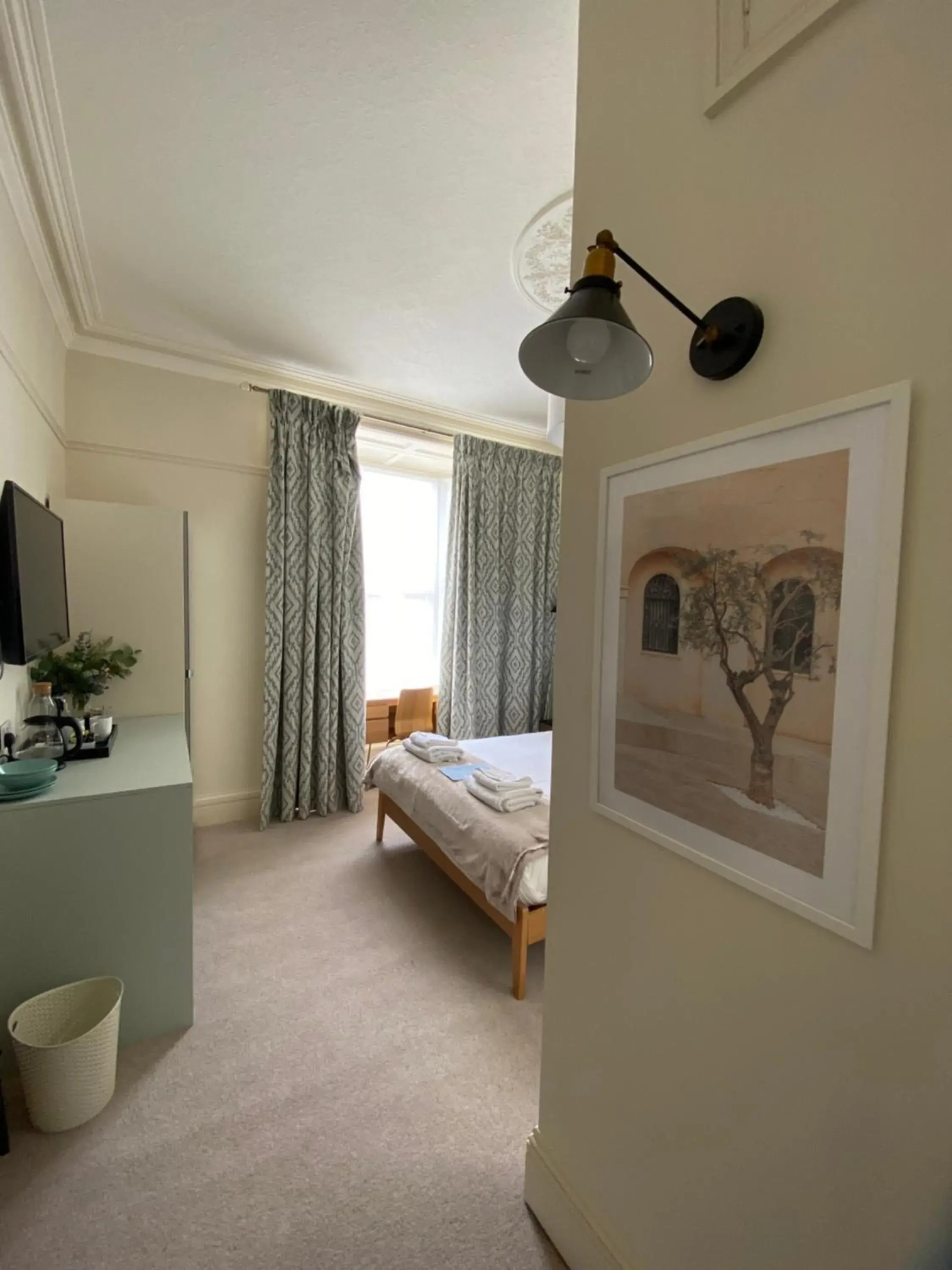 Premium King Room En Suite with Kitchenette in Brayford House Carholme Road Premium King Room En Suite with Kitchenette in Brayford House Carholme Road