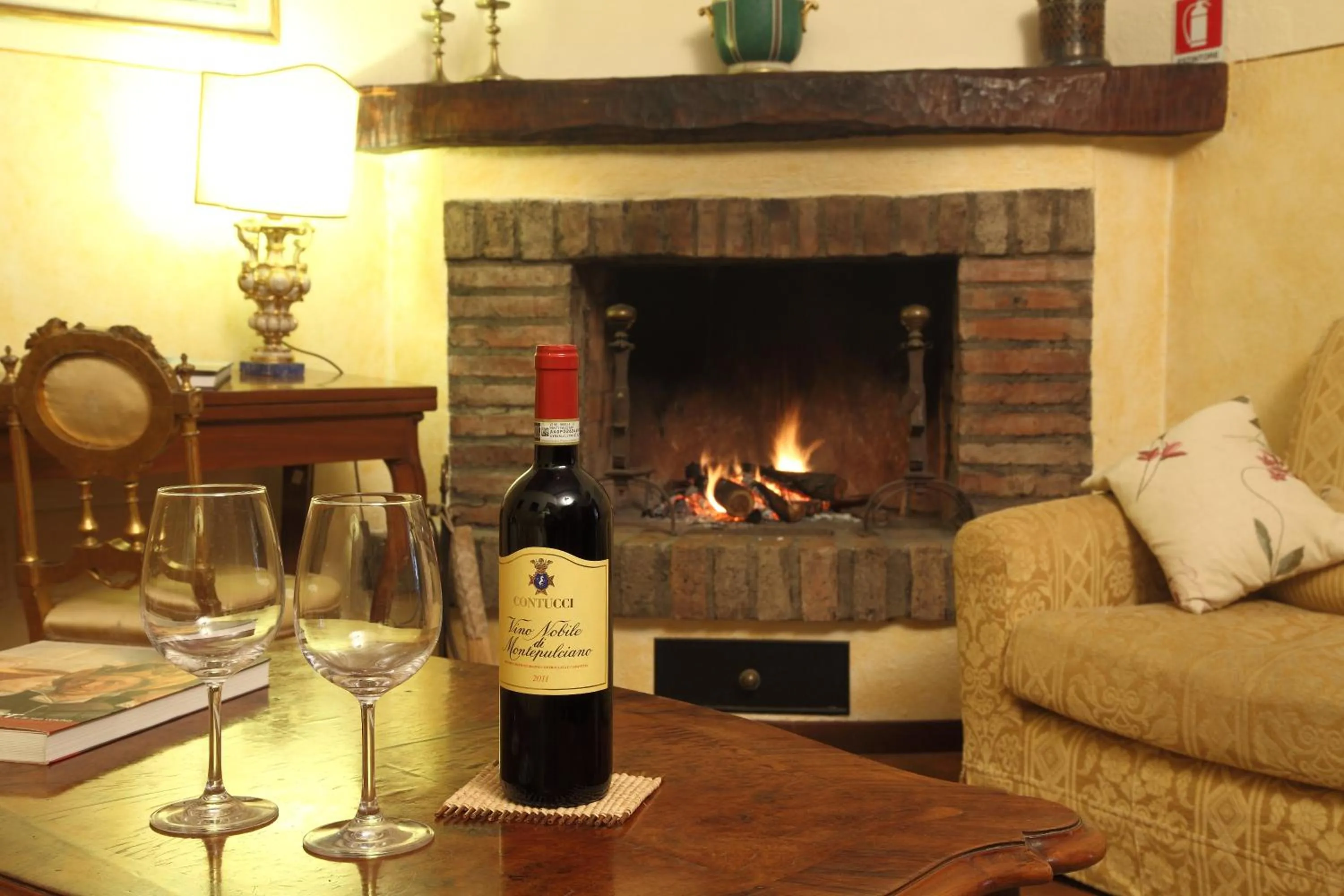 Communal lounge/ TV room in Rovezzano B&B