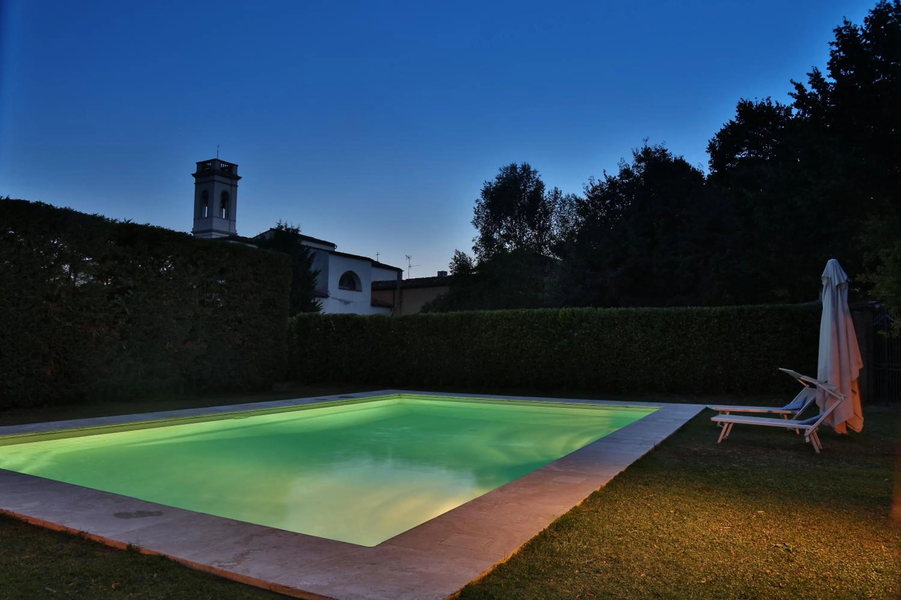 Swimming pool in Rovezzano B&B