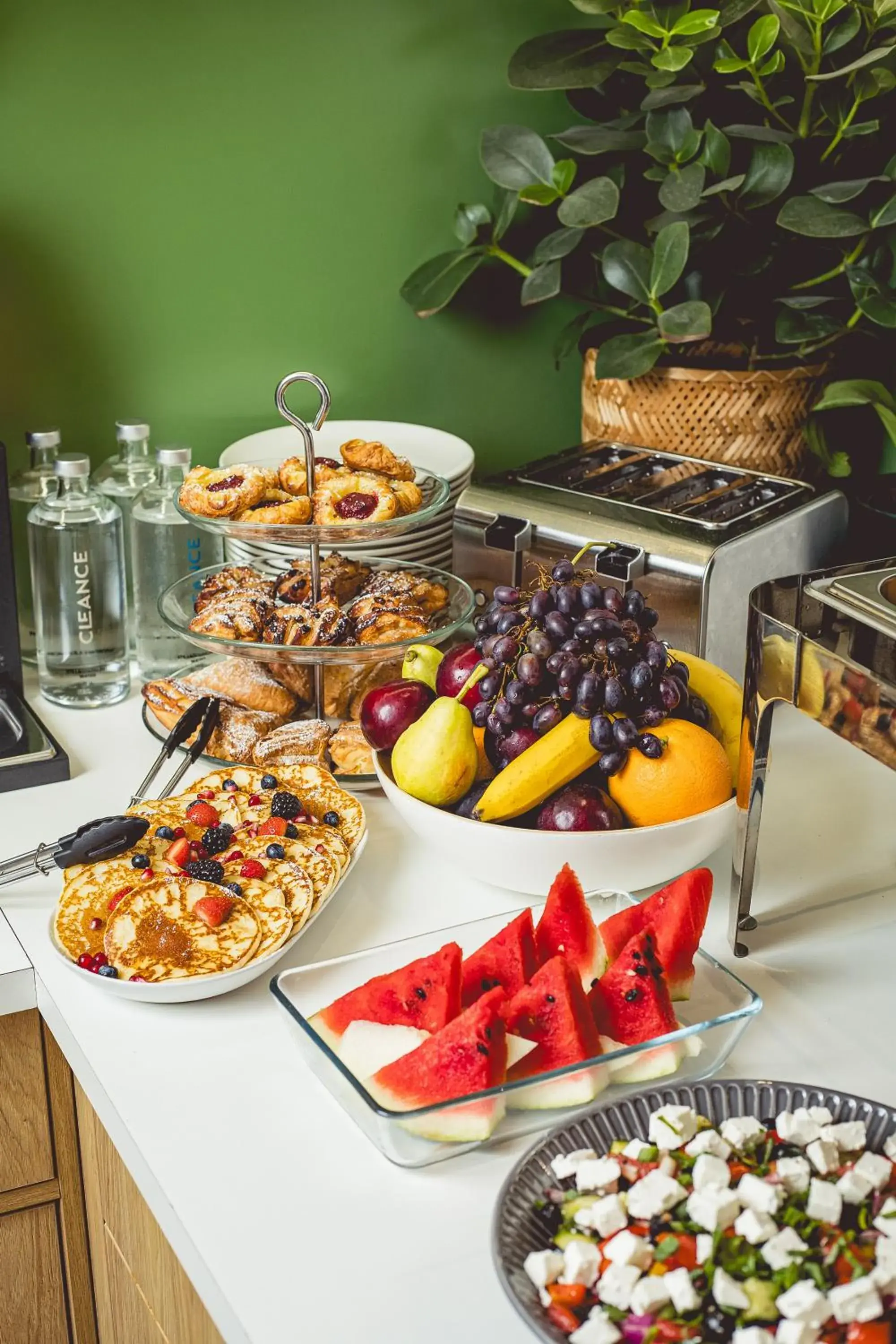 Breakfast in Florin Apart Hotel Breakfast in Florin Apart Hotel