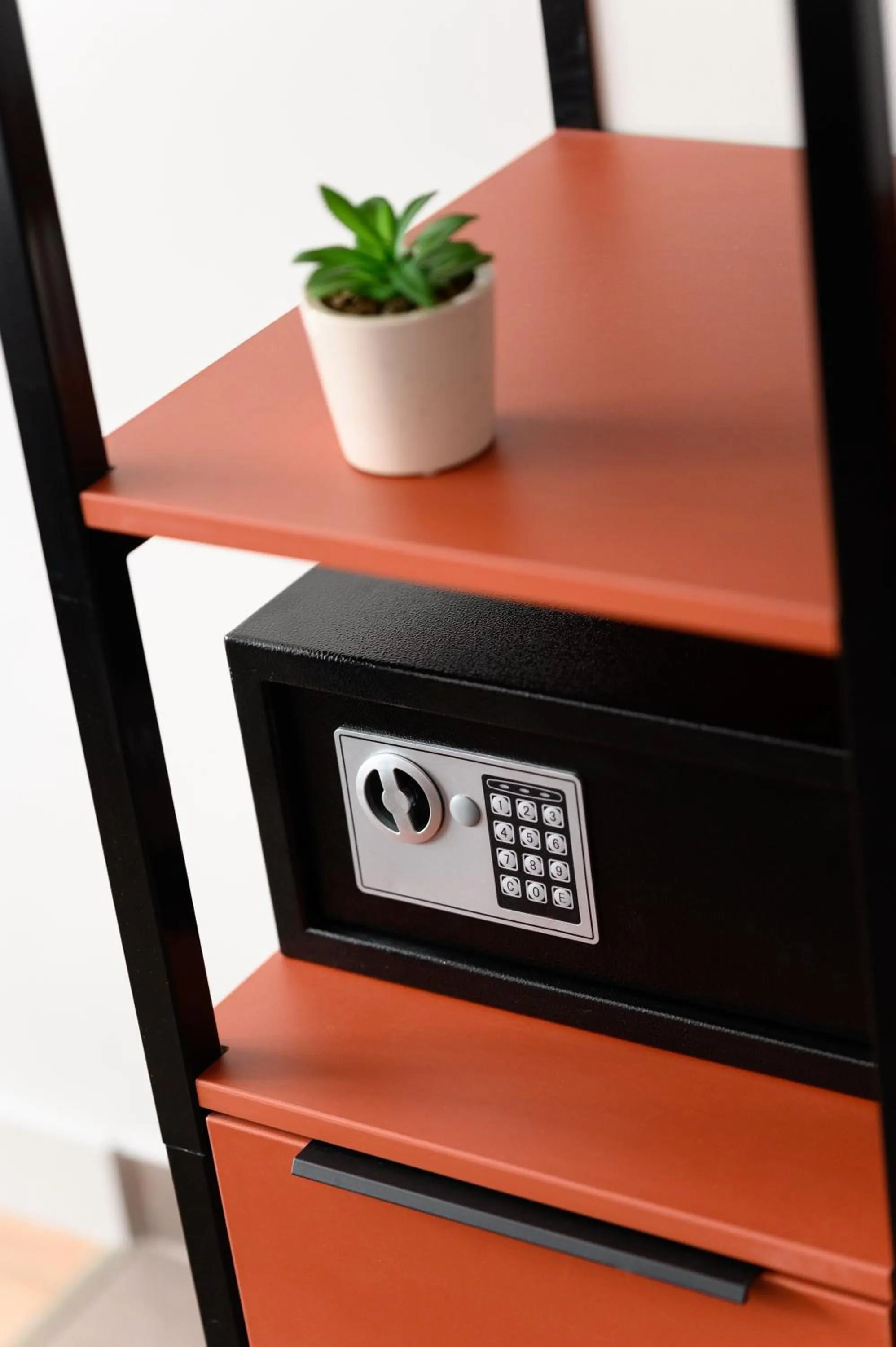 safe in Florin Apart Hotel