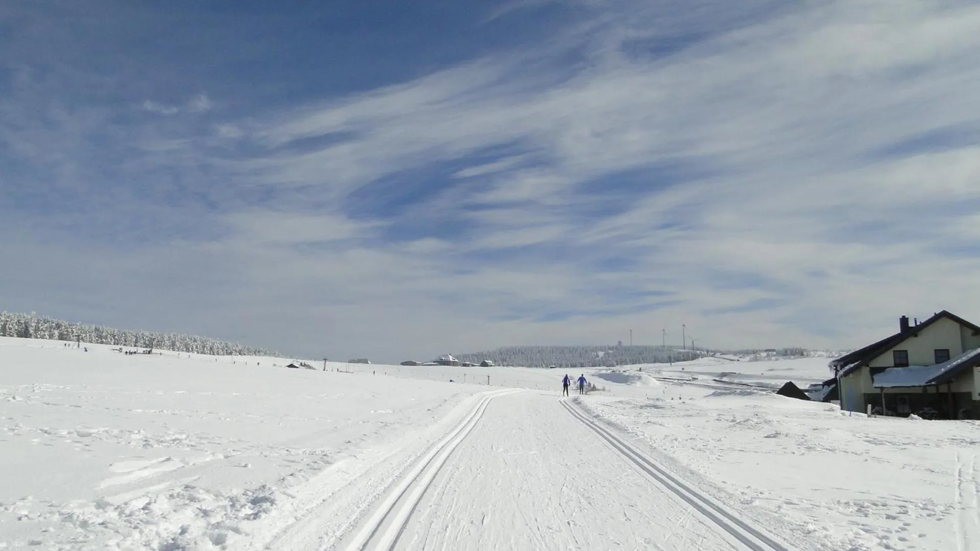 Skiing in Hotel Bozi Dar - Excalibur