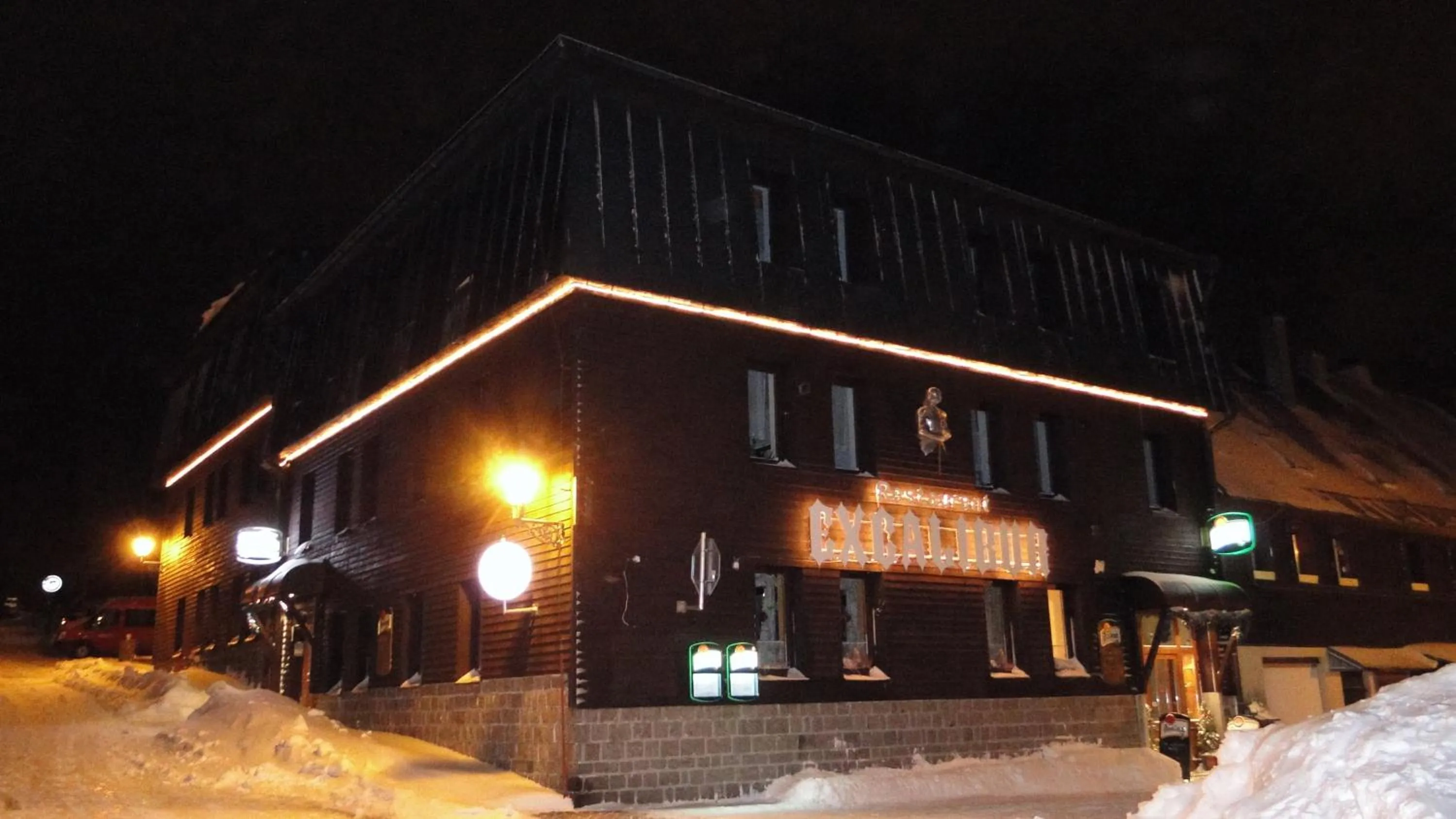 Facade/entrance in Hotel Bozi Dar - Excalibur
