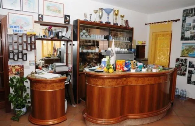 Food in Hotel California