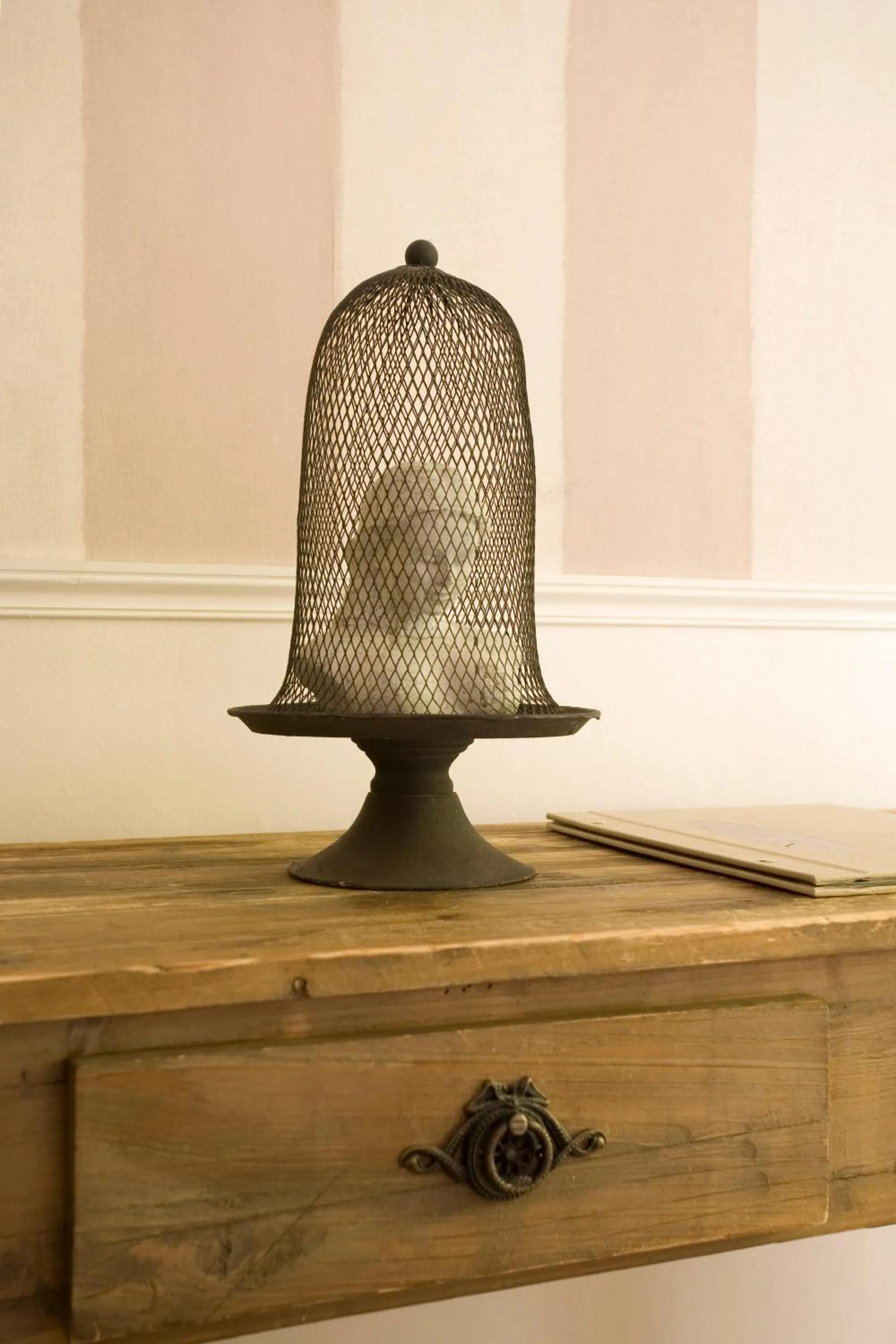 Decorative detail in Hôtel de l'Avre