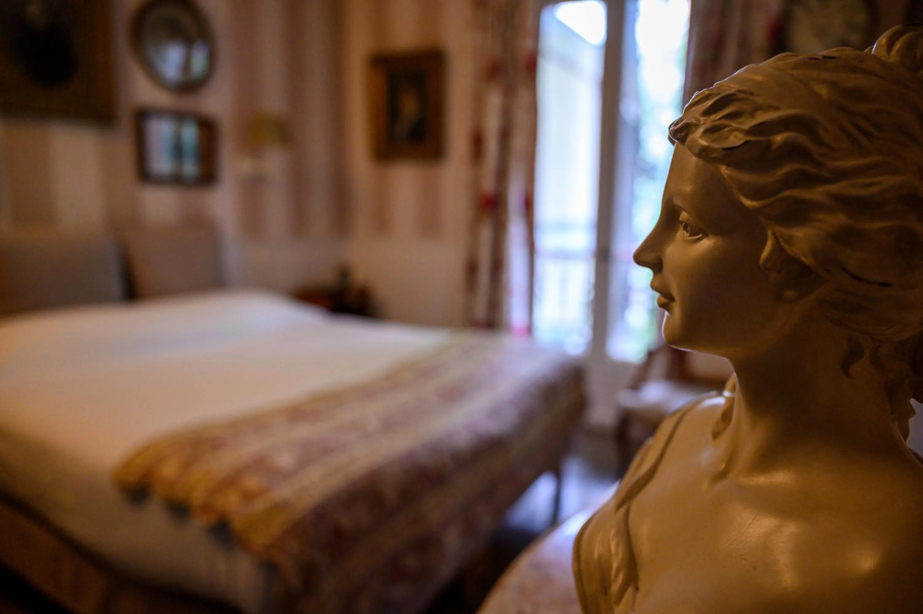 Decorative detail, Bed in Hôtel de l'Avre