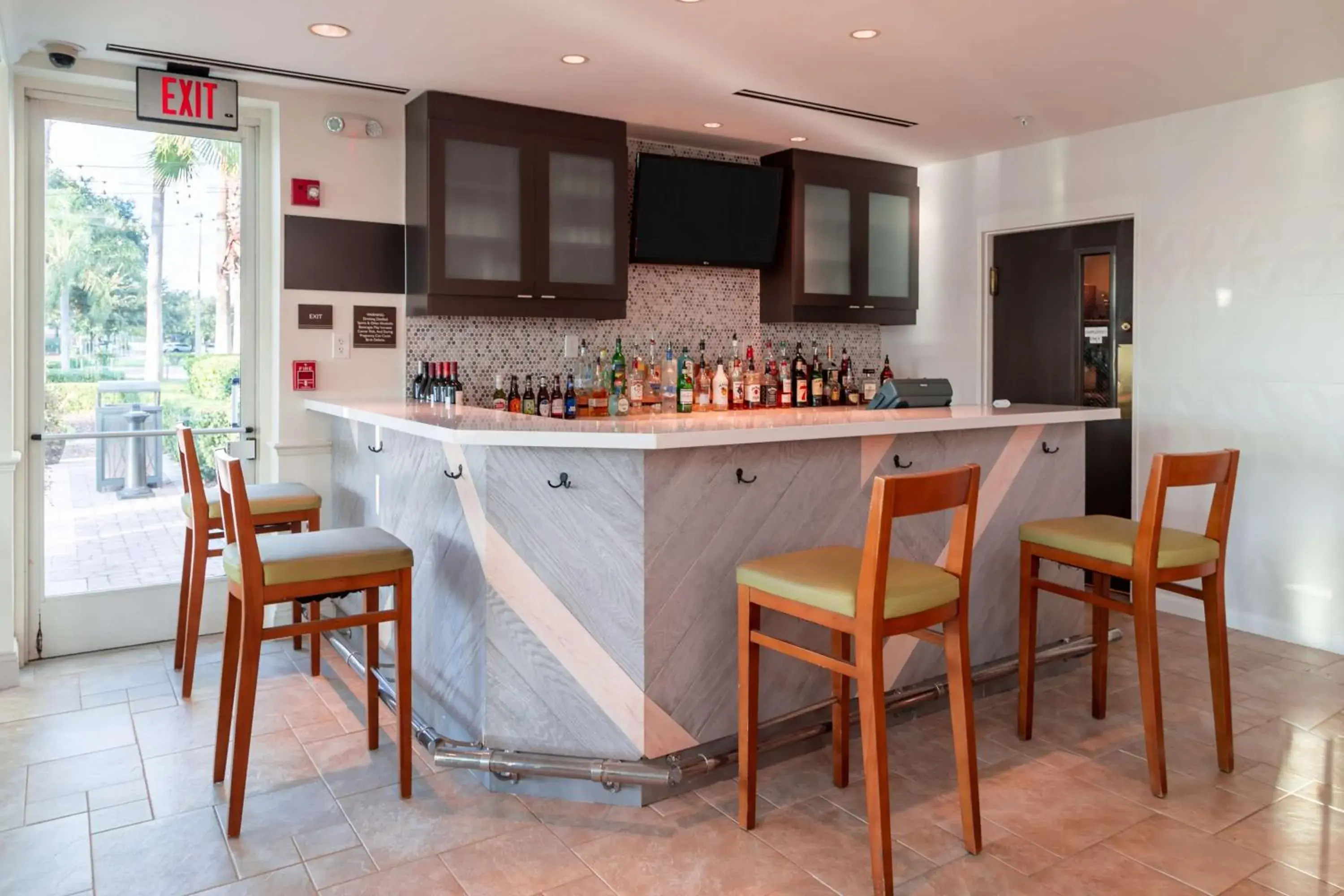 Restaurant/places to eat in Hilton Garden Inn Orlando East - UCF Area Restaurant/places to eat in Hilton Garden Inn Orlando East - UCF Area