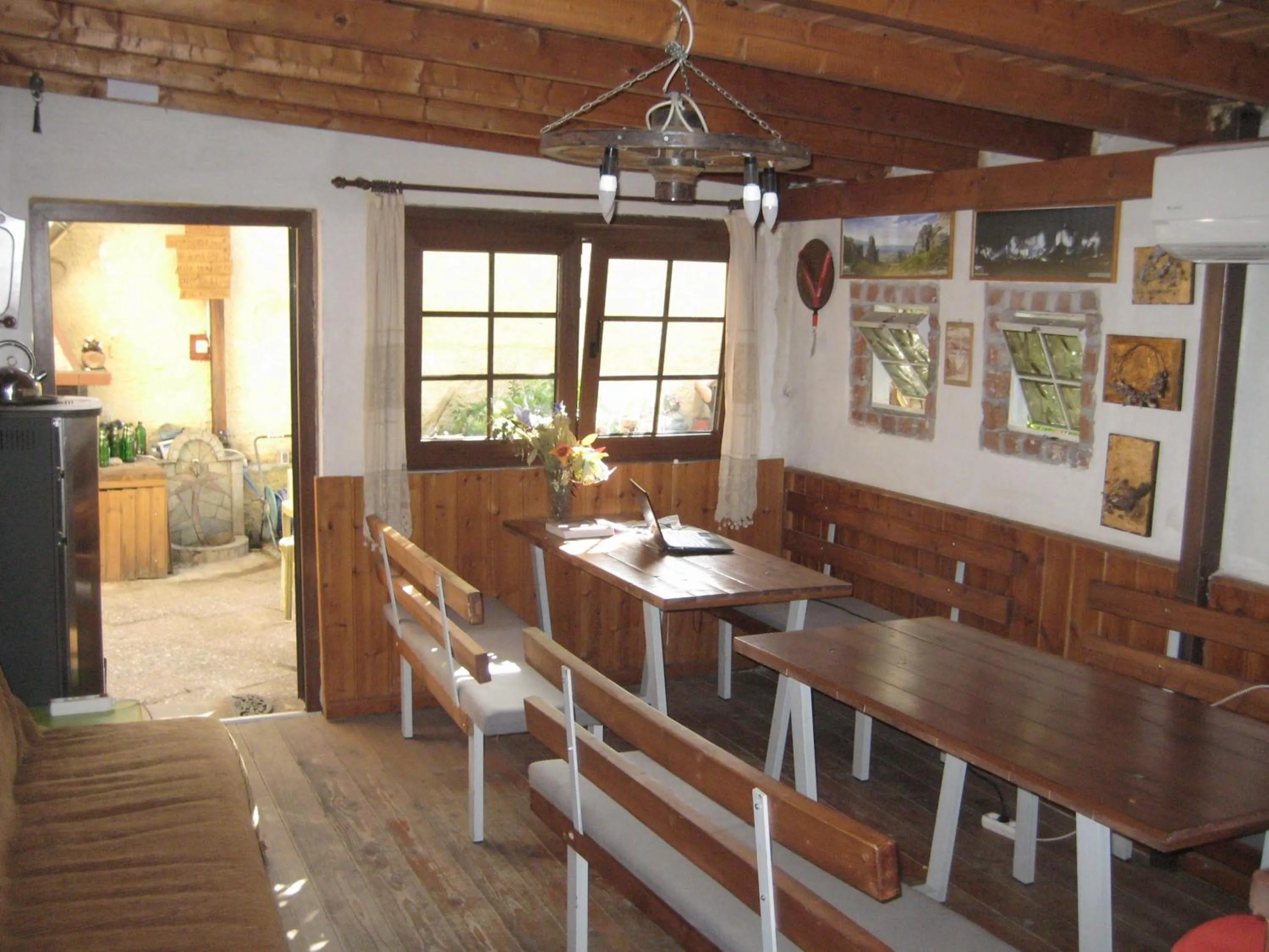 Communal lounge/ TV room in Studios Arabas