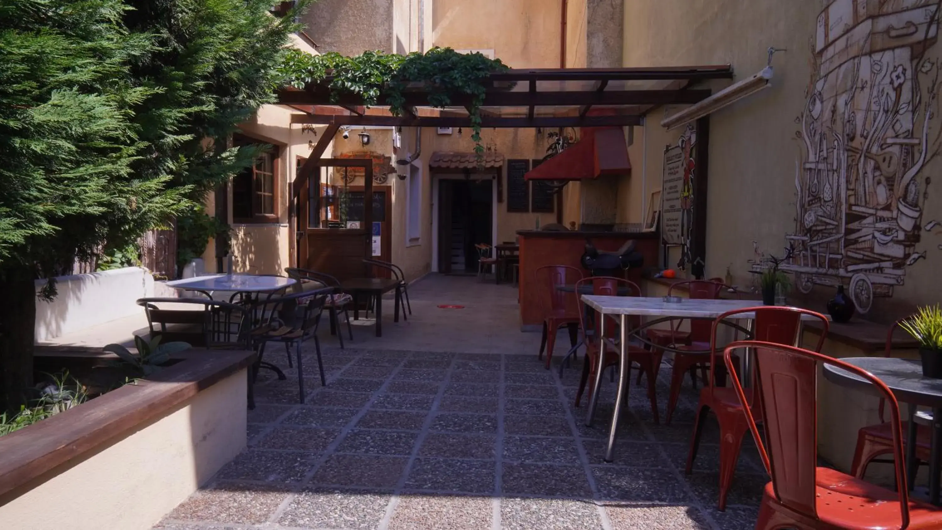 Restaurant/places to eat in Studios Arabas Restaurant/places to eat in Studios Arabas