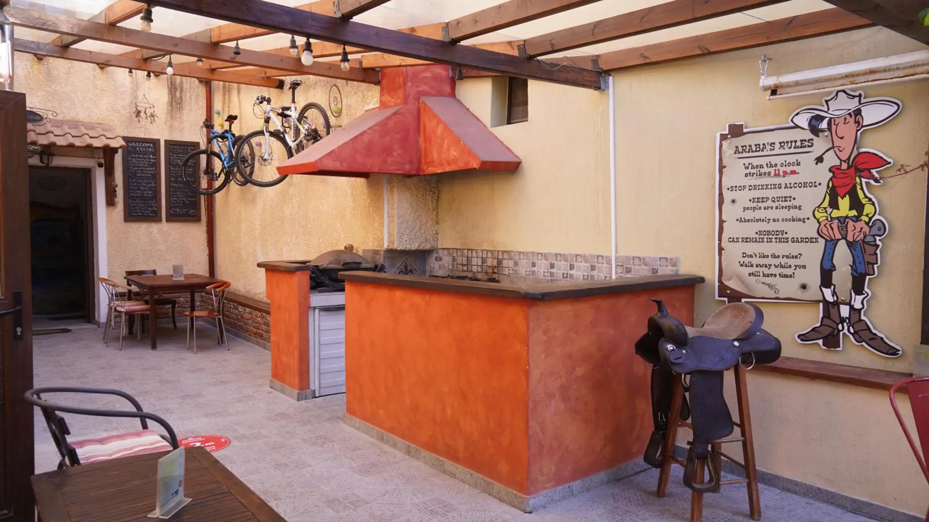 Property building in Studios Arabas Property building in Studios Arabas