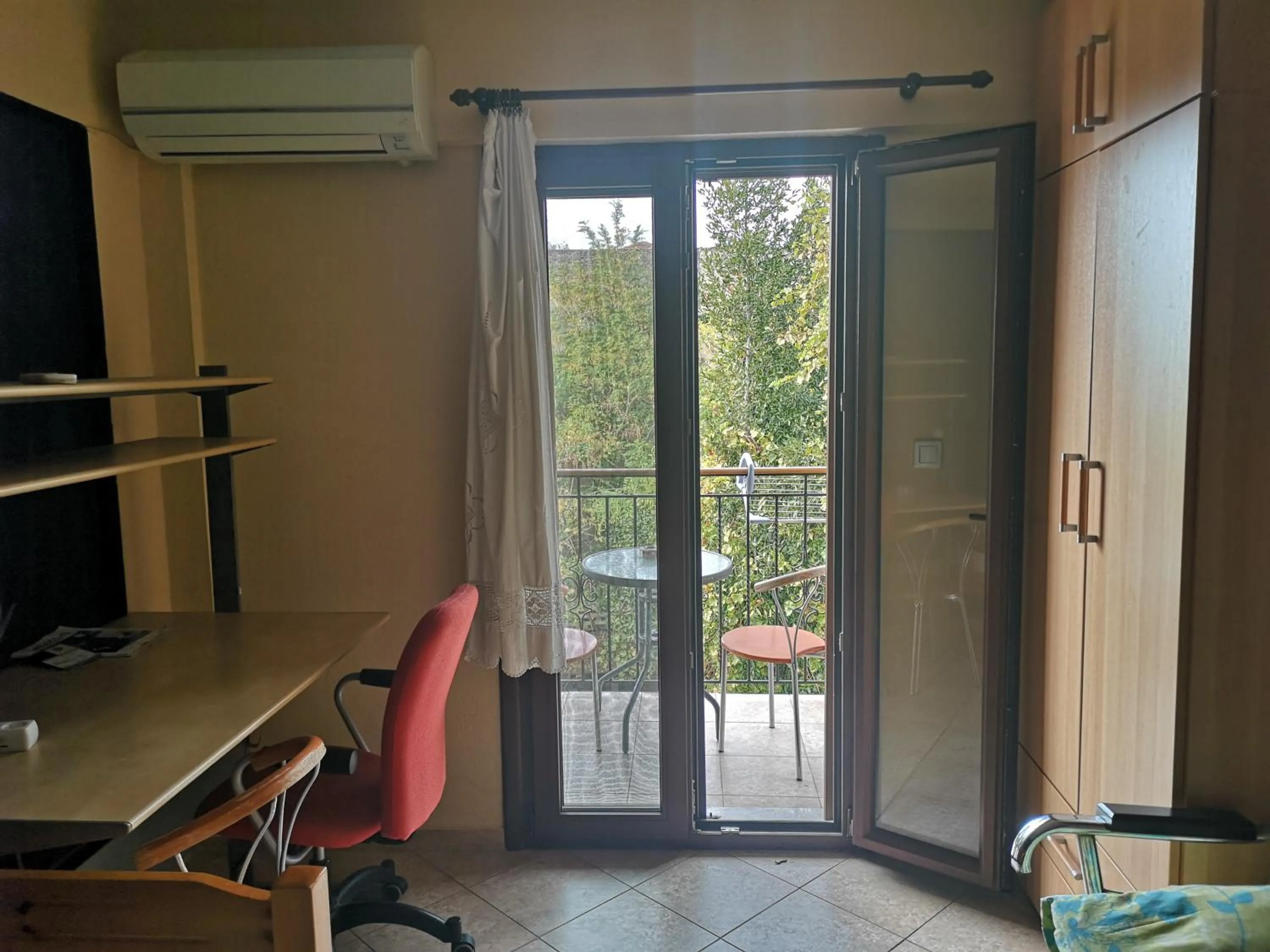 Day in Studios Arabas