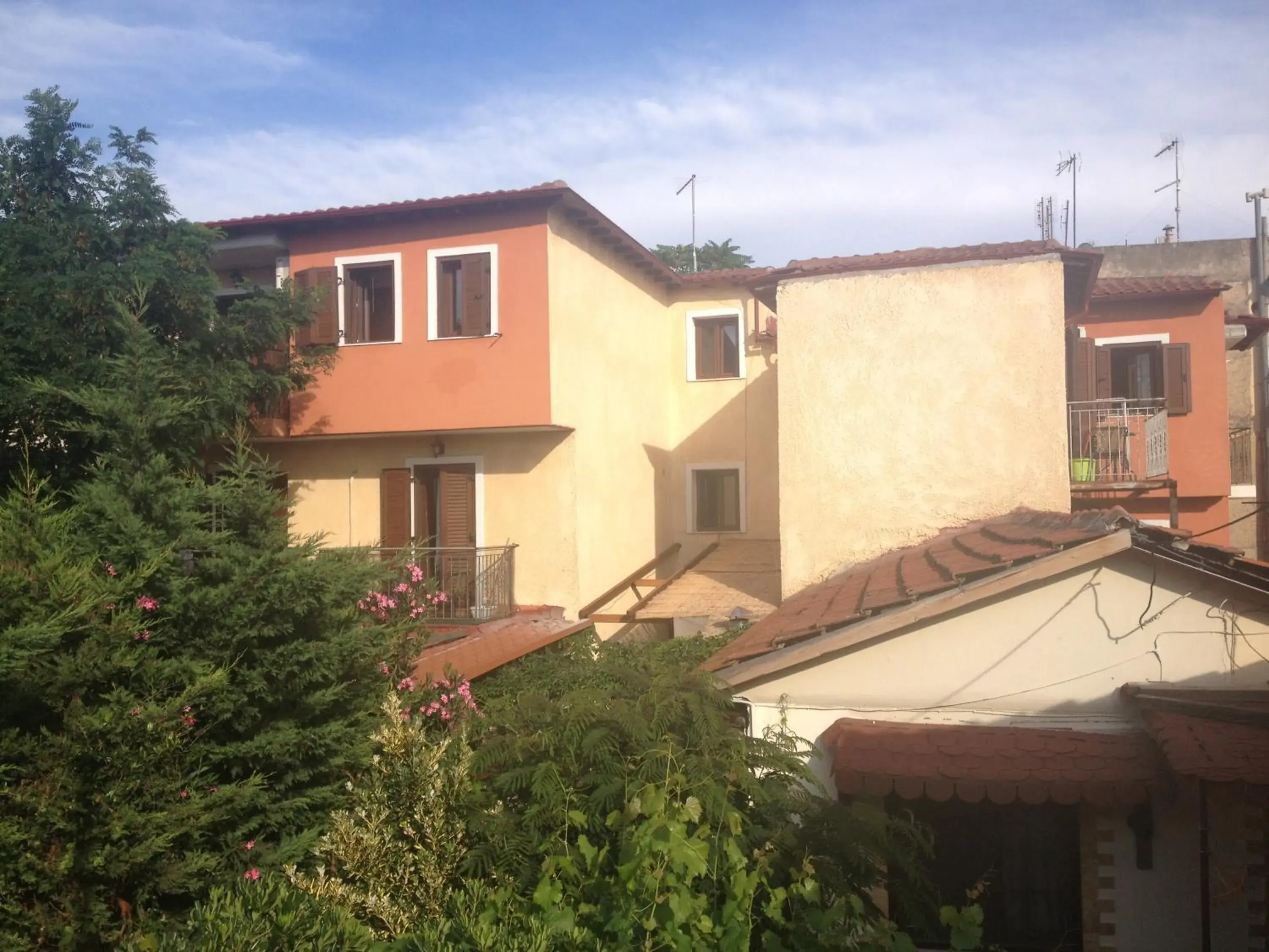 Property building in Studios Arabas Property building in Studios Arabas