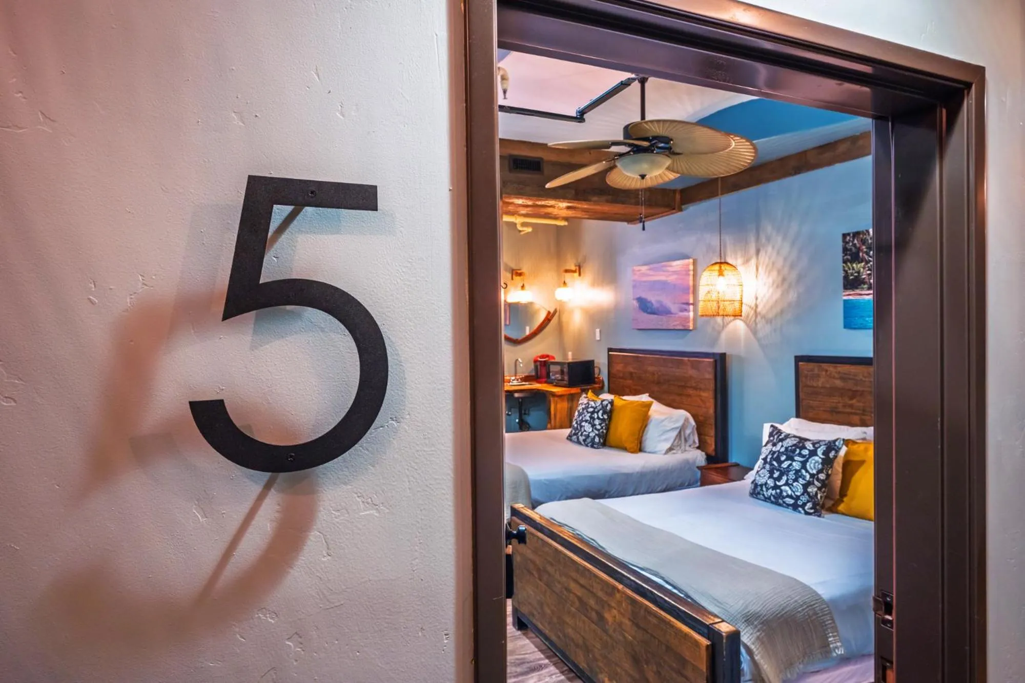 Bedroom, Bed in Nomads Hotel