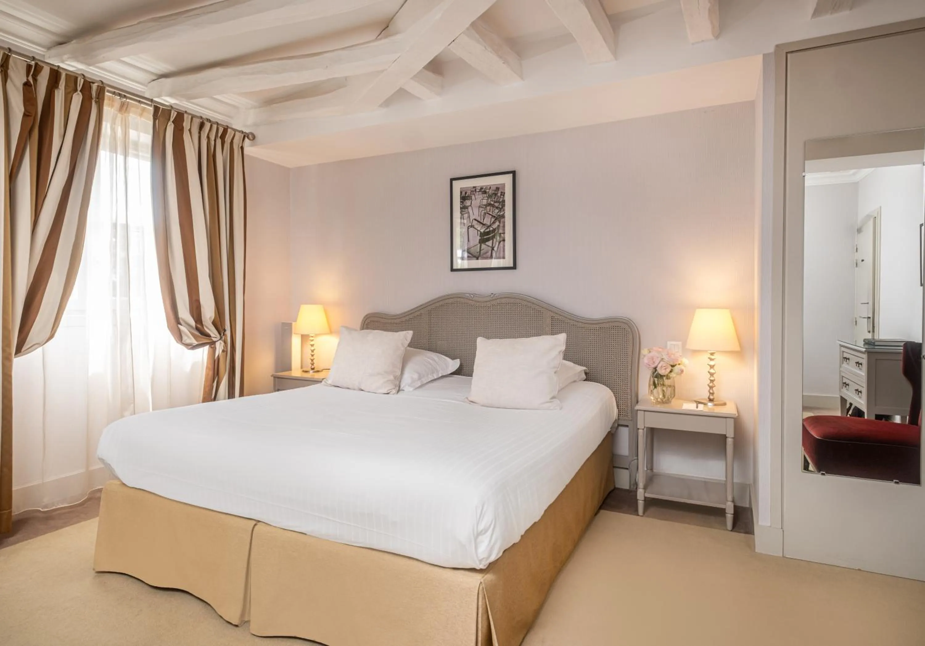 Bed in Château Belmont Tours by The Crest Collection