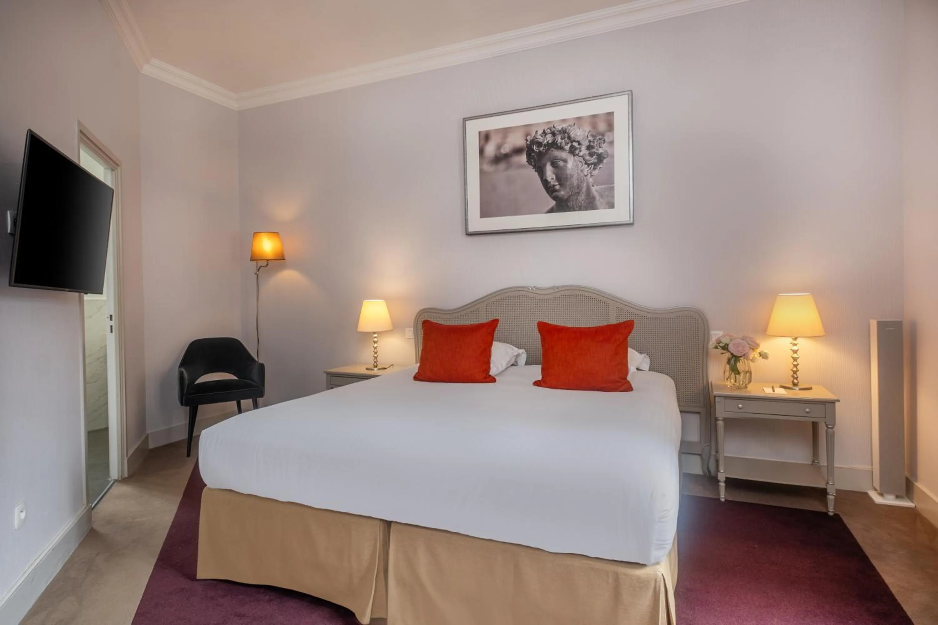 Bed in Château Belmont Tours by The Crest Collection