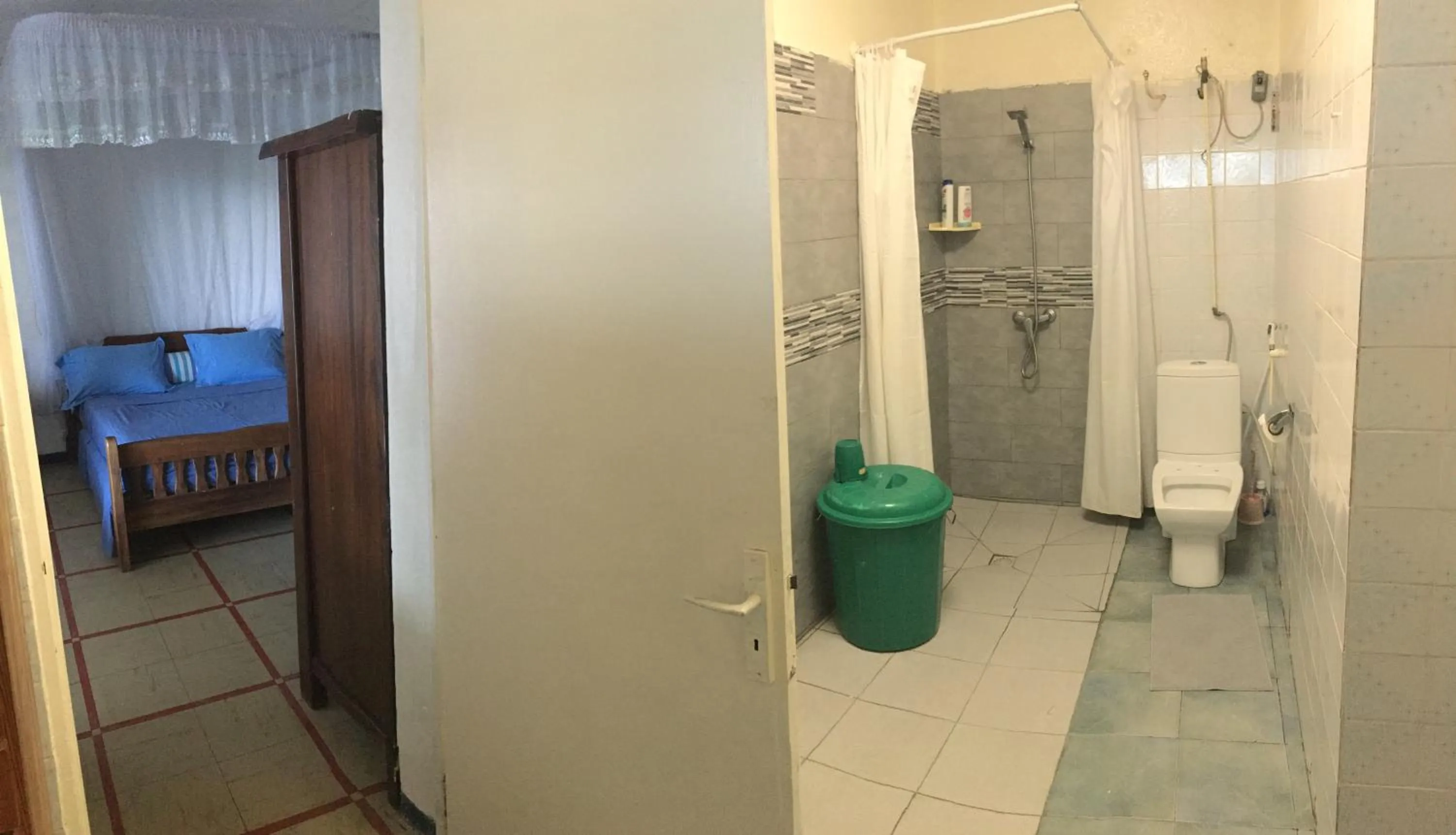Photo of the whole room, Bed in Farida Lodge