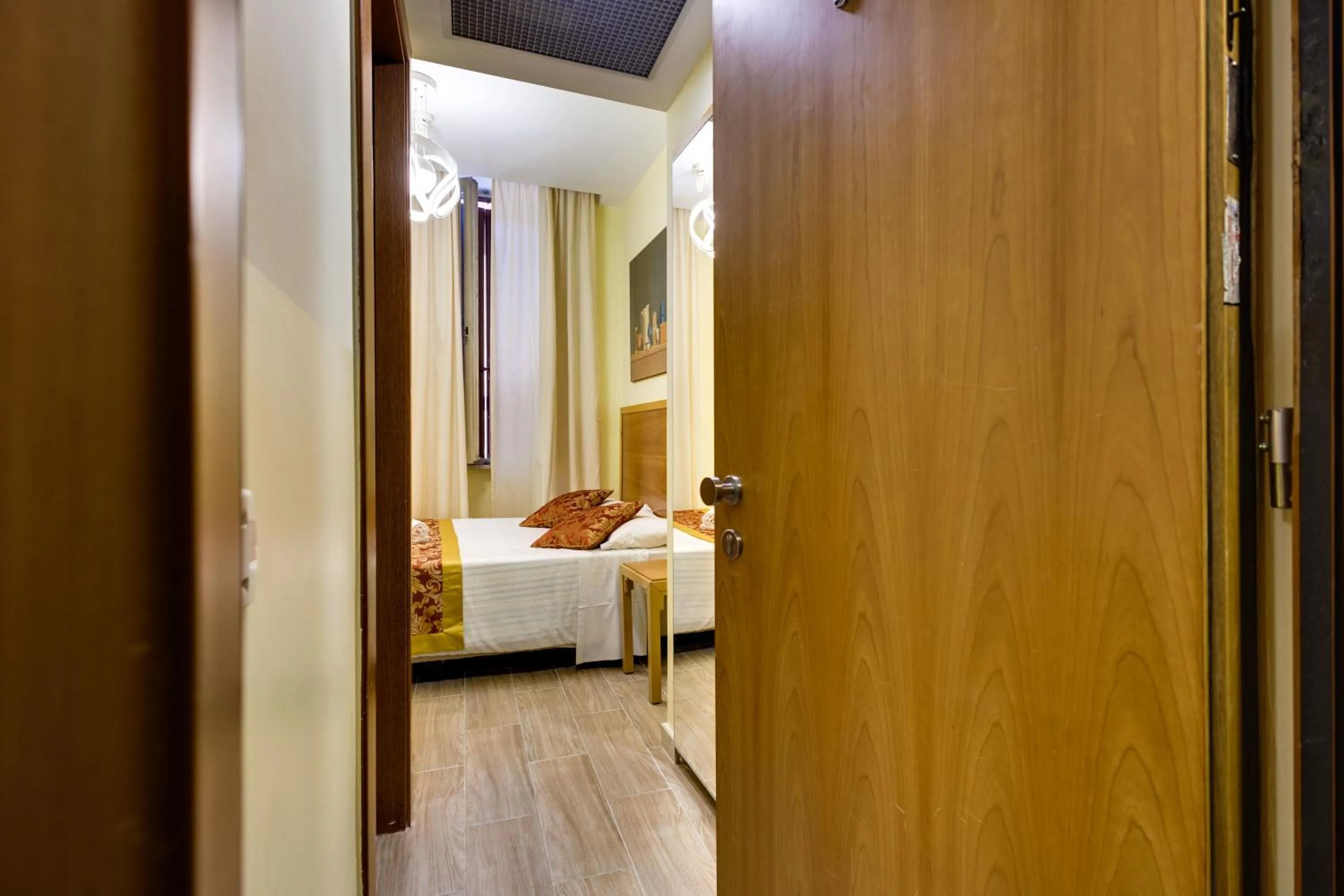 Bedroom, Bed in Hotel Terminal