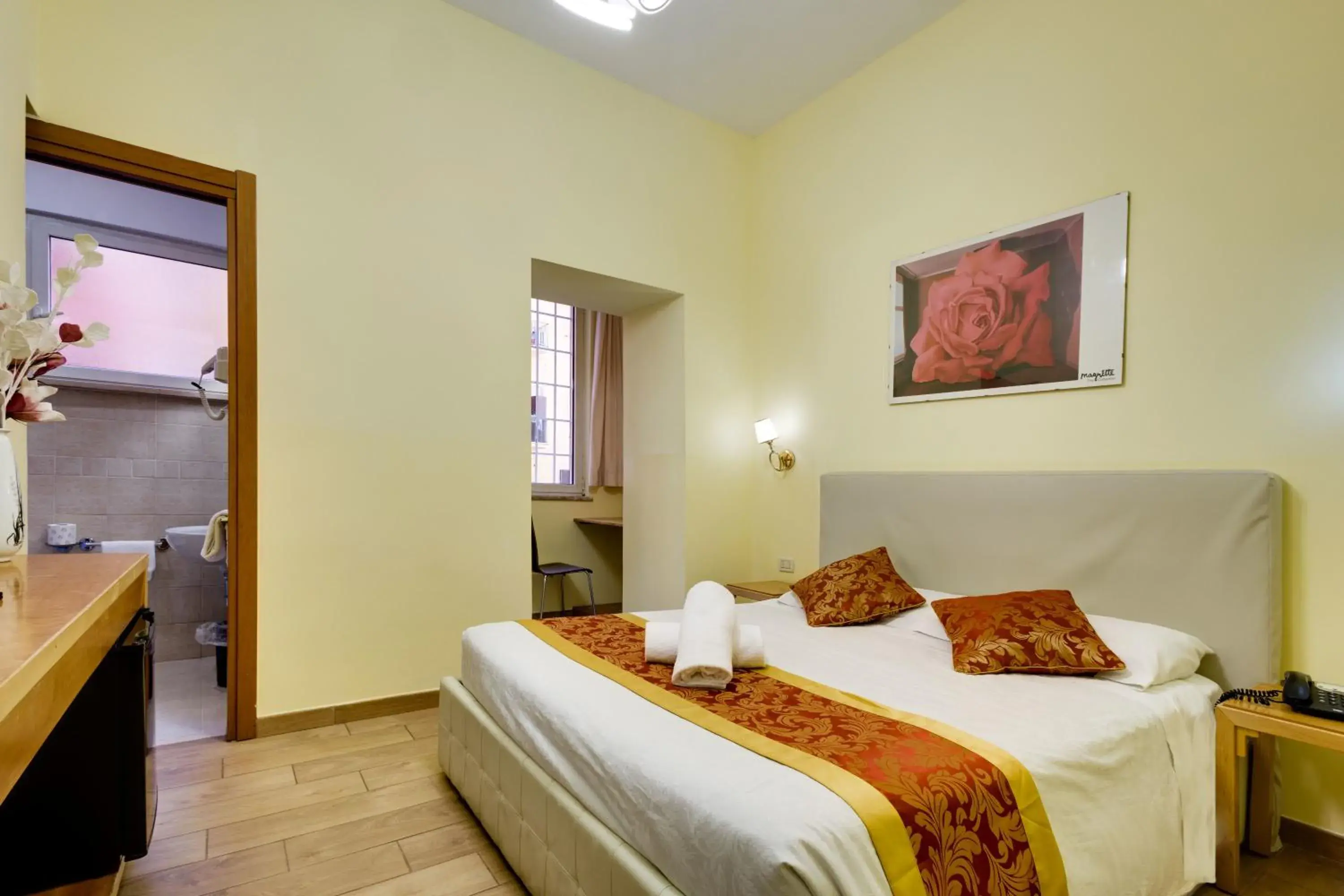 Bedroom, Bed in Hotel Terminal Bedroom, Bed in Hotel Terminal