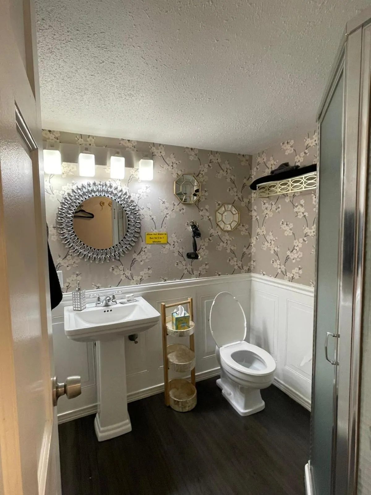 The Village Inn Hotel