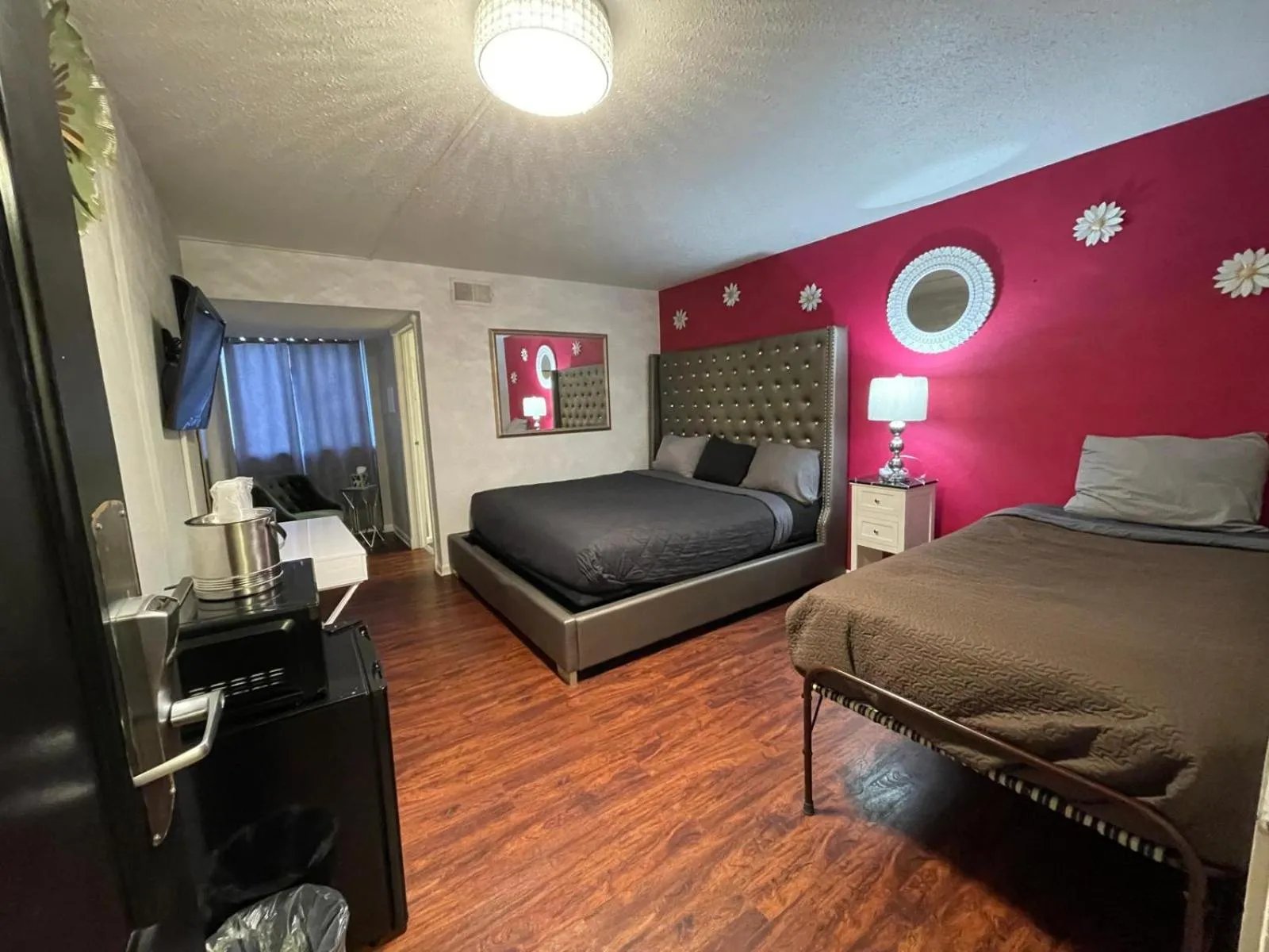 Bed in The Village Inn Hotel