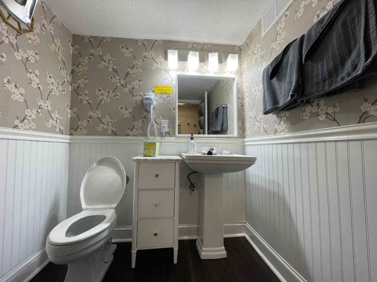 The Village Inn Hotel