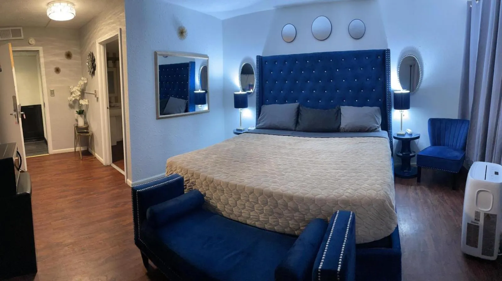 Bed in The Village Inn Hotel