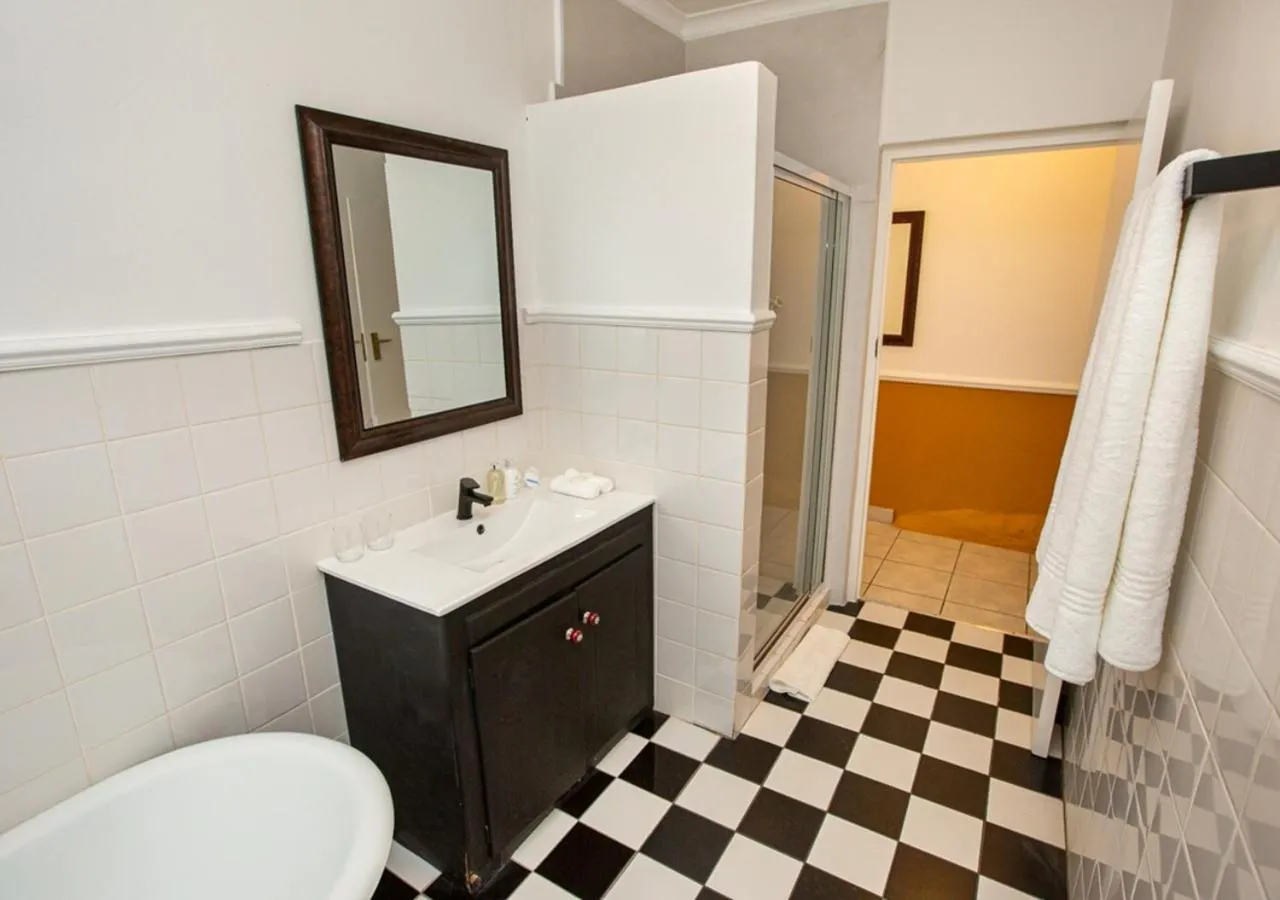 Shower in Hotel du Vin Franschhoek