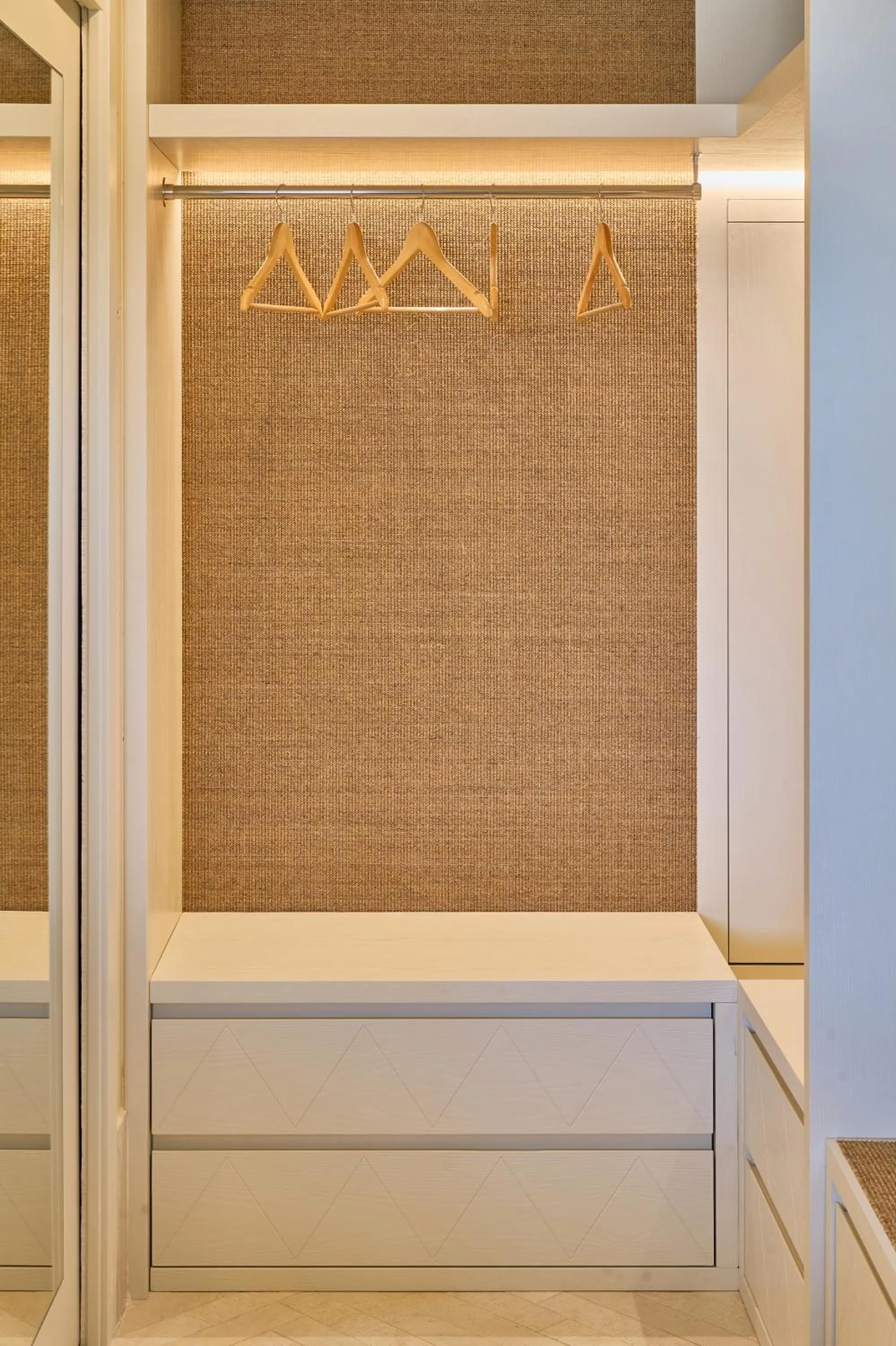 wardrobe in Residence Le Bouganville